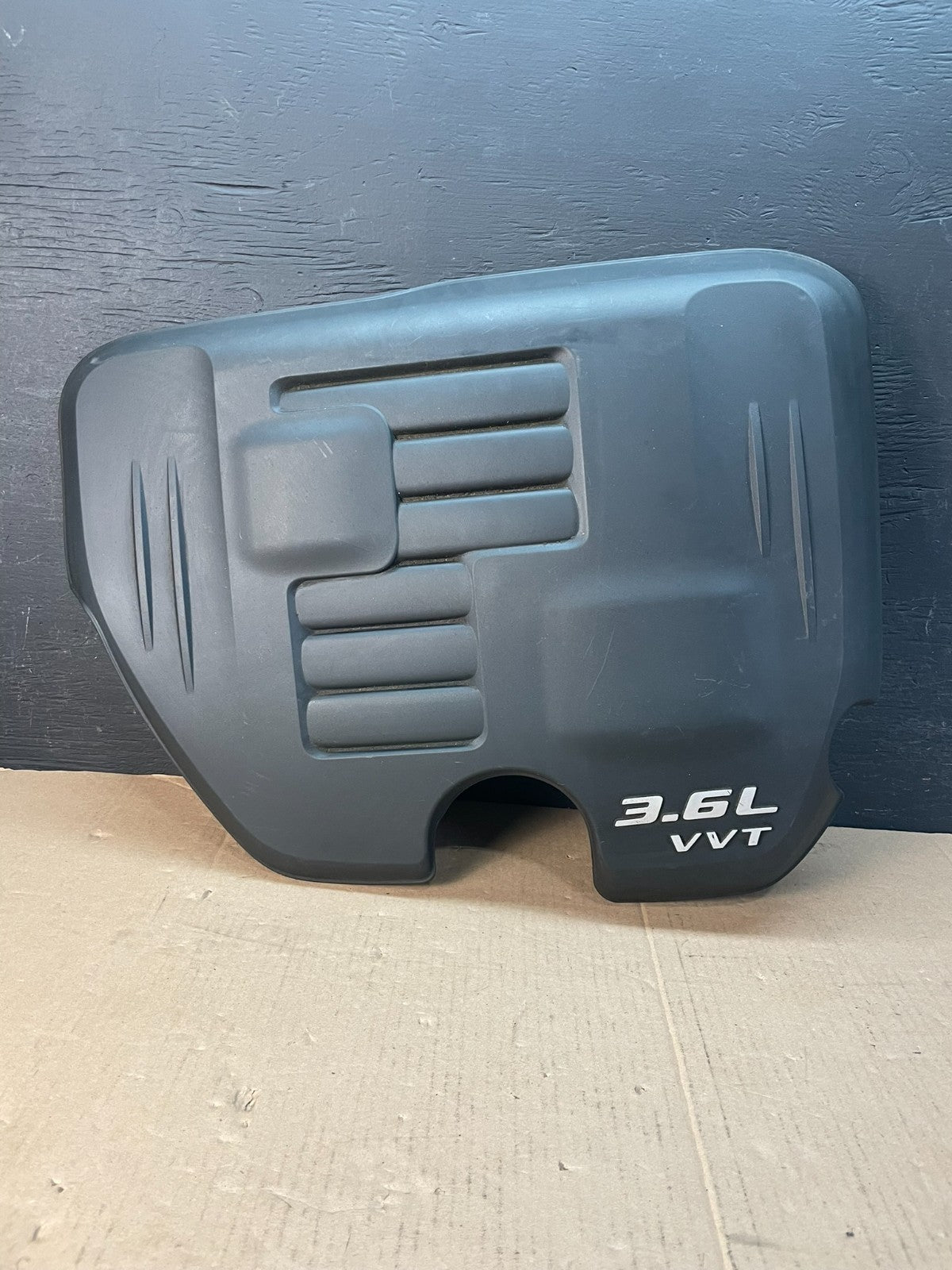 2011-2023 CHRYSLER 300 3.6L V6 Hemi Engine Motor Cover AD8429 DG0