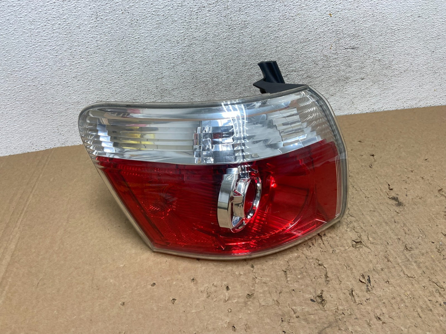 2007 to 2012 GMC Acadia Tail Light Left Driver Lh Side AF8375 DW0