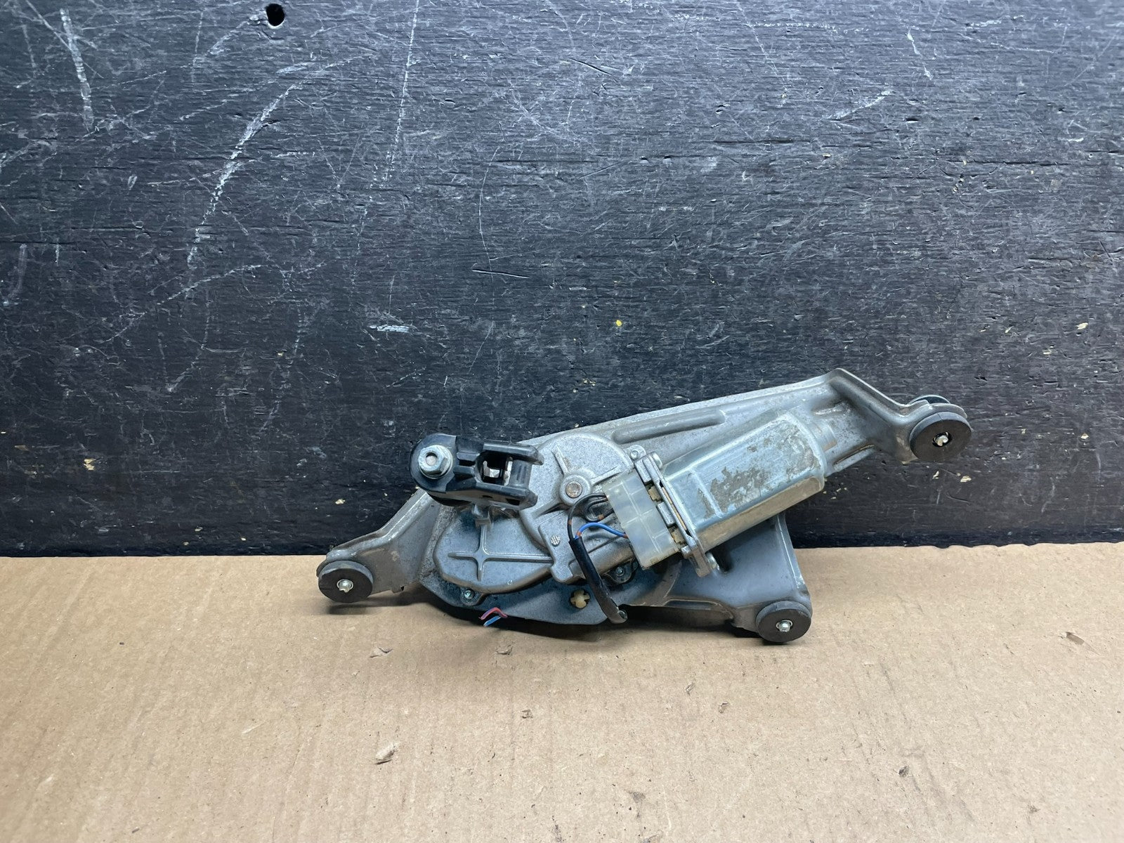 2007 to 2015 Mazda CX-9 CX9 Windshield Rear Wiper Motor U9266 DG0