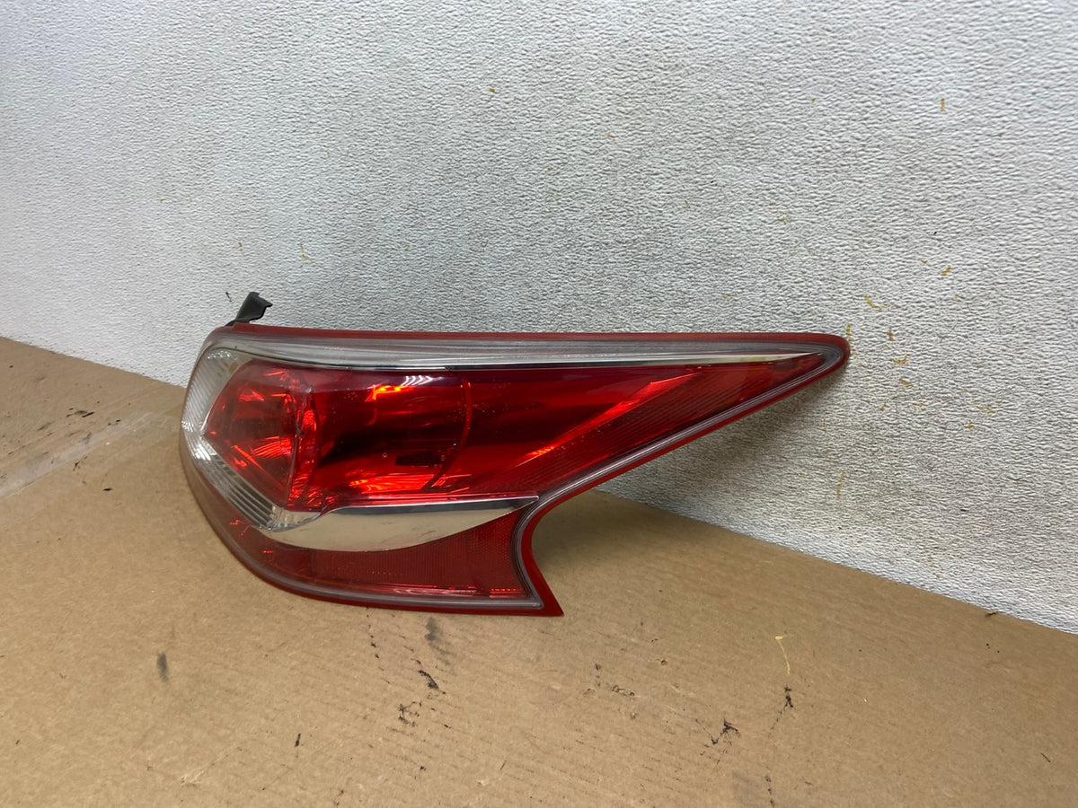 2013 2014 2015 Nissan Altima Right Passenger LED Side Tail Light AH4180 LK2