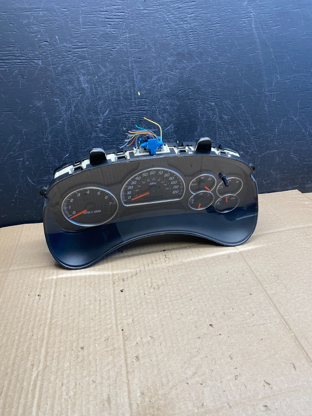 2002 to 2004 GMC Envoy Speedometer Cluster Gauge AC9392 DG0