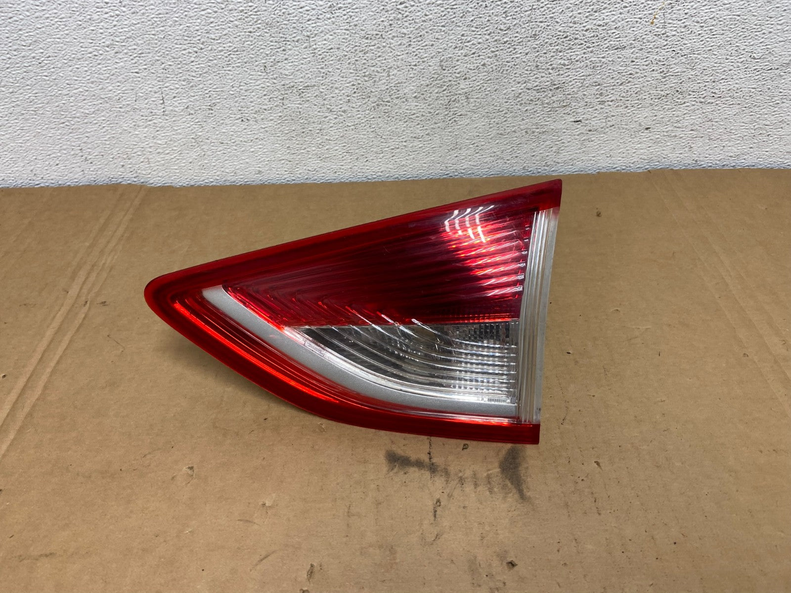 2013 to 2016 Ford Escape Right Passenger RH Side Inner Tail Light AD2635 LK0