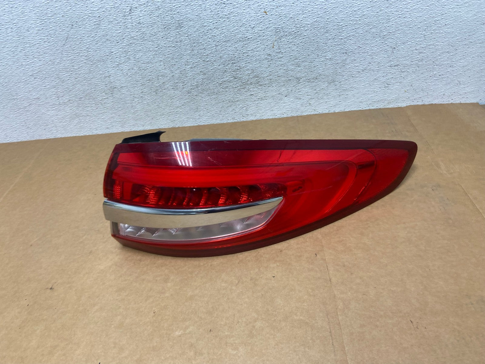 2017 - 2018 Ford Fusion Right Passenger RH Side Tail Light AE2892 LK0