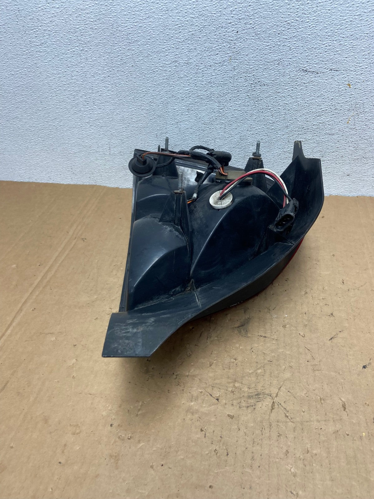 2003-2011 Ford Crown Victoria Right Passenger Rh Side Tail Light AD3200 LK7