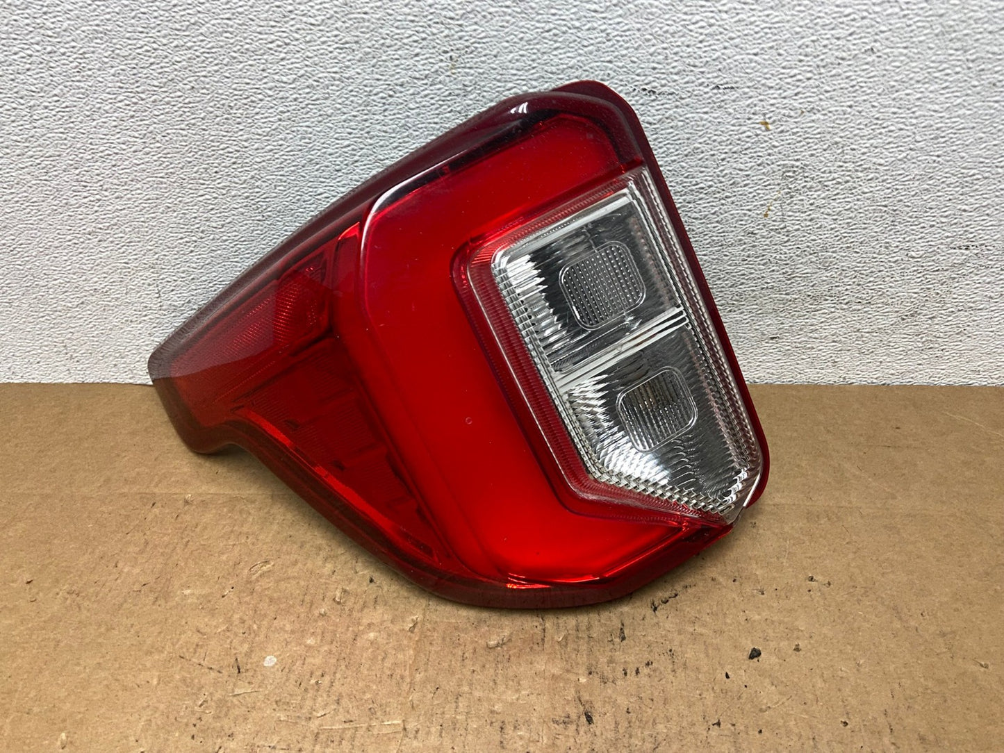 2020 2021 2022 2023 Ford Explorer Left Driver Lh Side Tail light AD4648 LK0