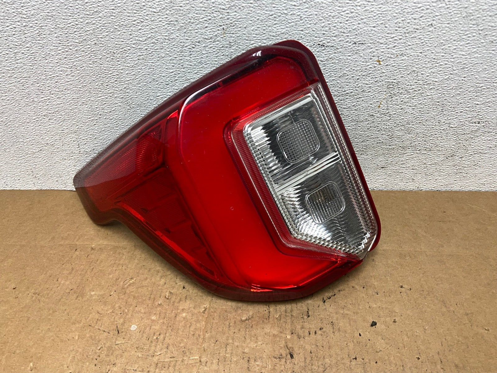 2020 2021 2022 2023 Ford Explorer Left Driver Lh Side Tail light AD4648 LK0