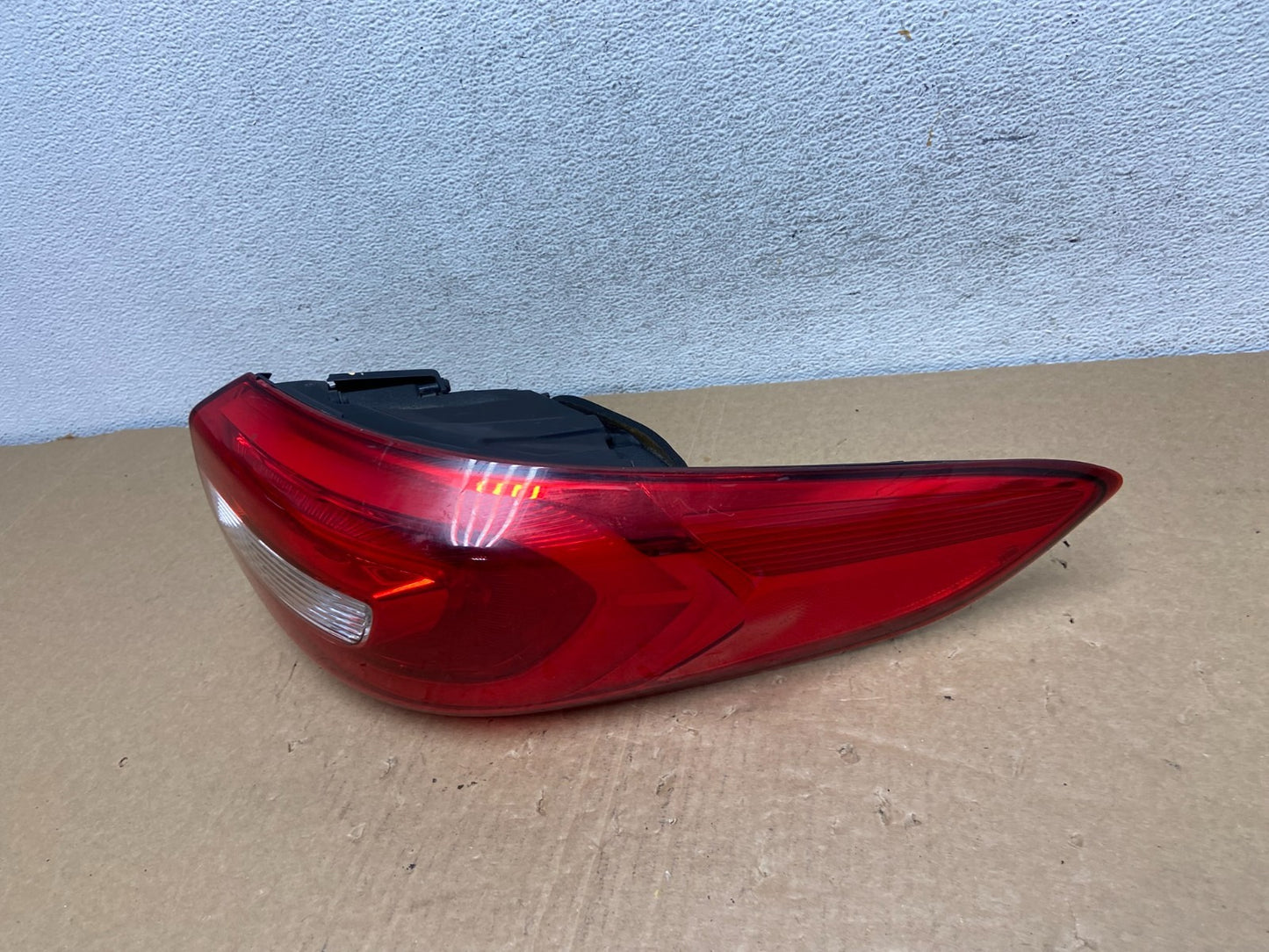 2015 2016 2017 Hyundai Sonata Right Passenger Rh Tail Light AF7332 DW1