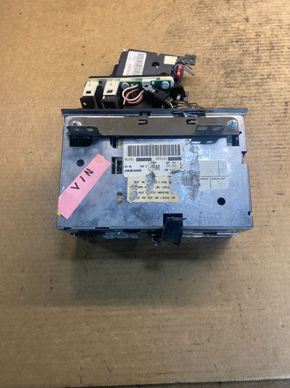 1991-1993 Oldsmobile 98 GM Car Stereo Cassette Radio OEM 16152183 AA18213