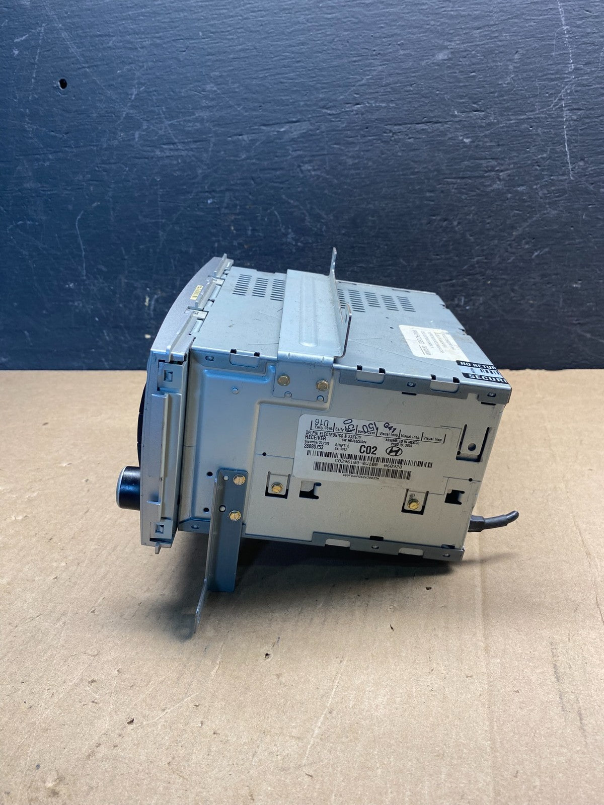 2007 to 2009 Hyundai Santa Fe AM/FM Radio CD Player AE74101