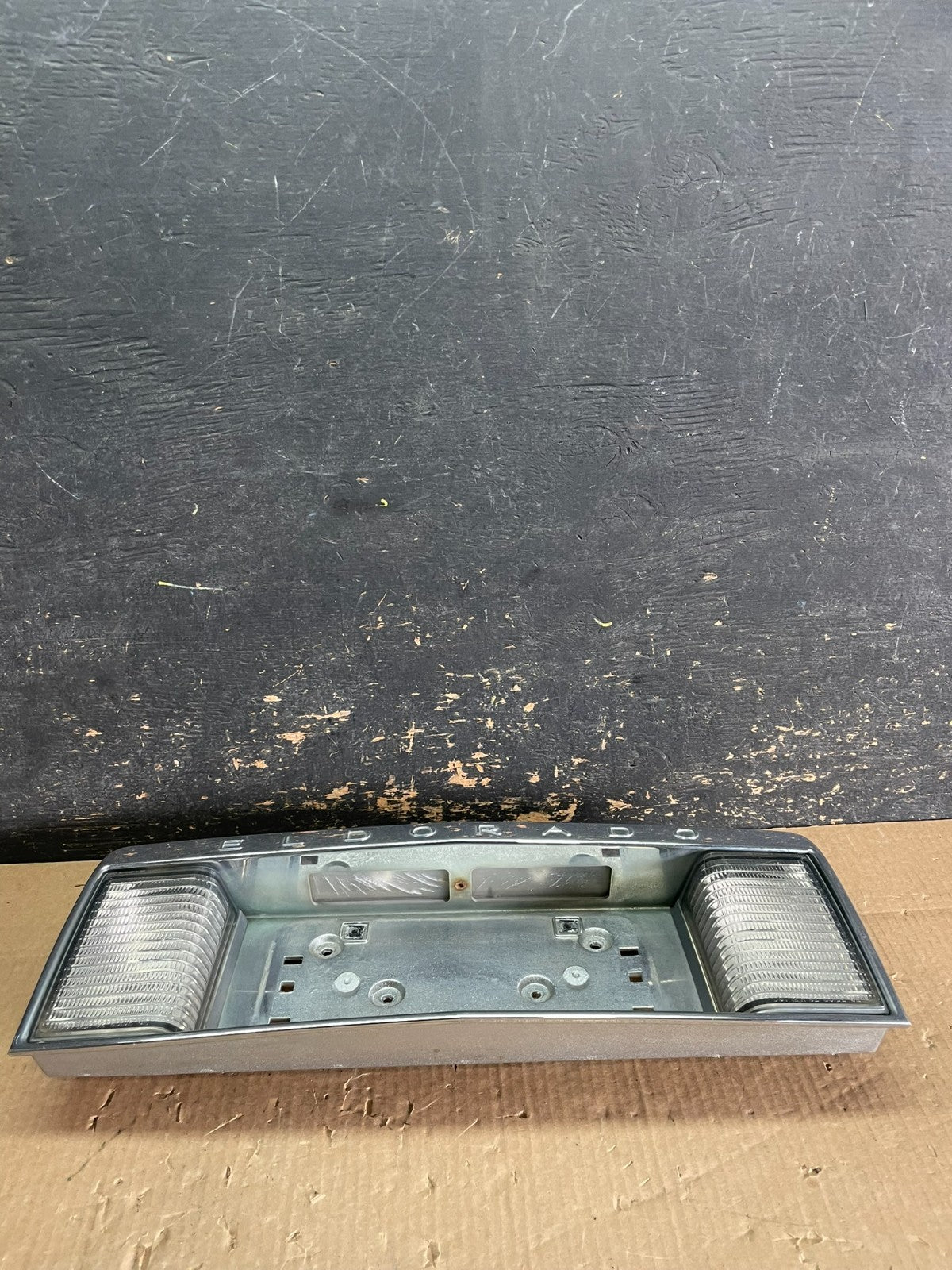 1992 to 2002 Cadillac Eldorado Car Rear License Plate Trim Panel ab3070 DG3
