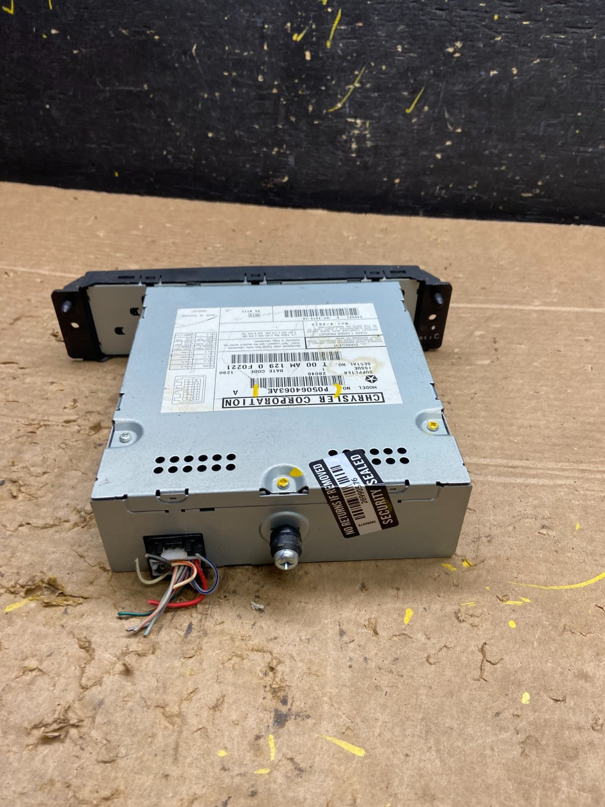2008 to 2012 Chrysler Town Country DVD Player Receiver ag8517 DG3