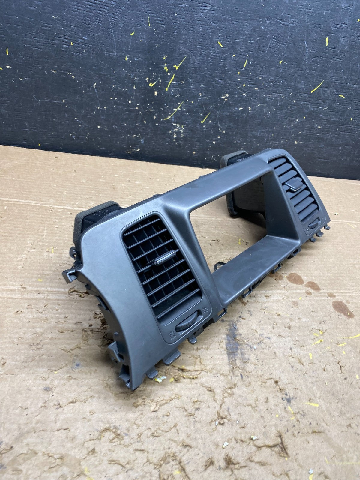 2009-2014 Nissan Murano Radio Center Console Display Bezel Air Vent OEM X1316 DG1