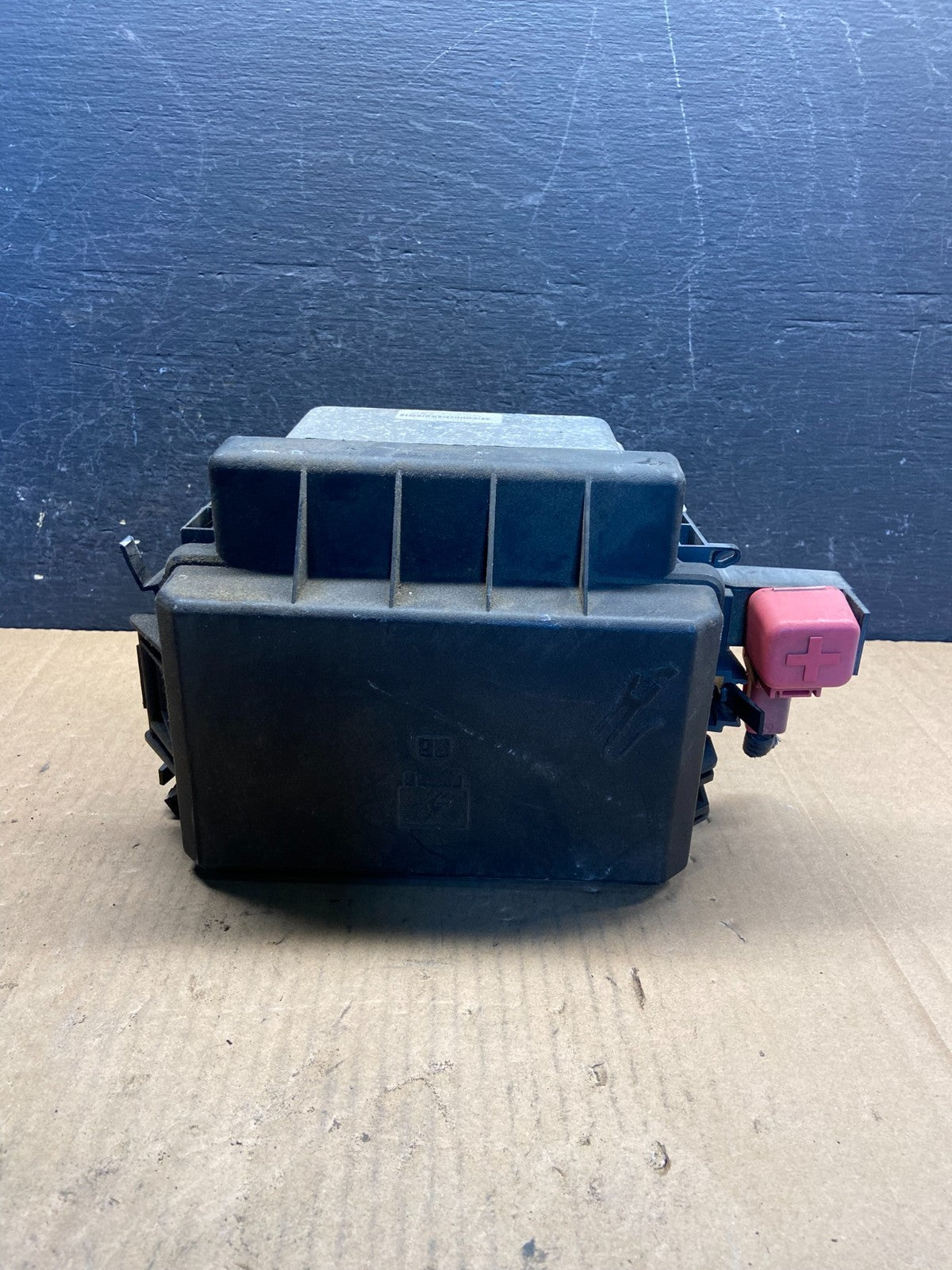 2006 Dodge Magnum Engine Fuse Box p04692031am AG1495 DW5