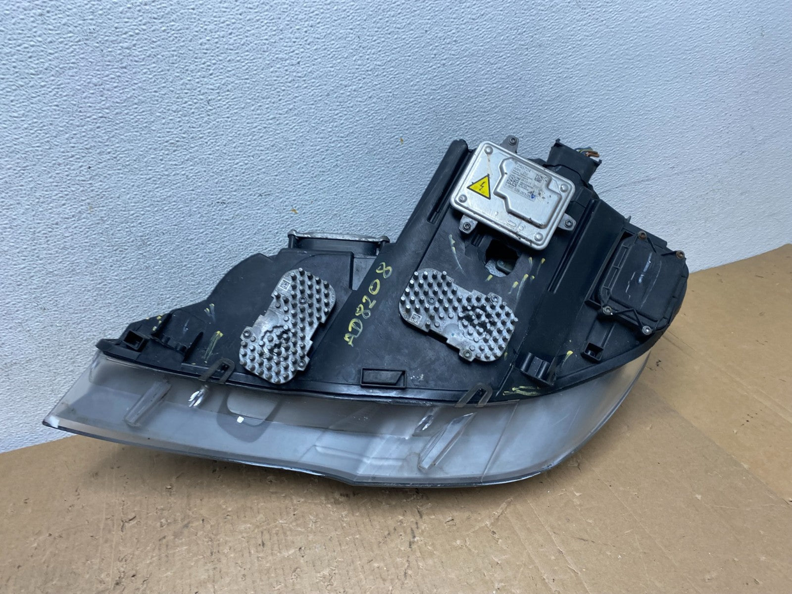 2011 to 2013 BMW X5 Right Passenger RH Side Headlight Xenon HID AD8208 DW10
