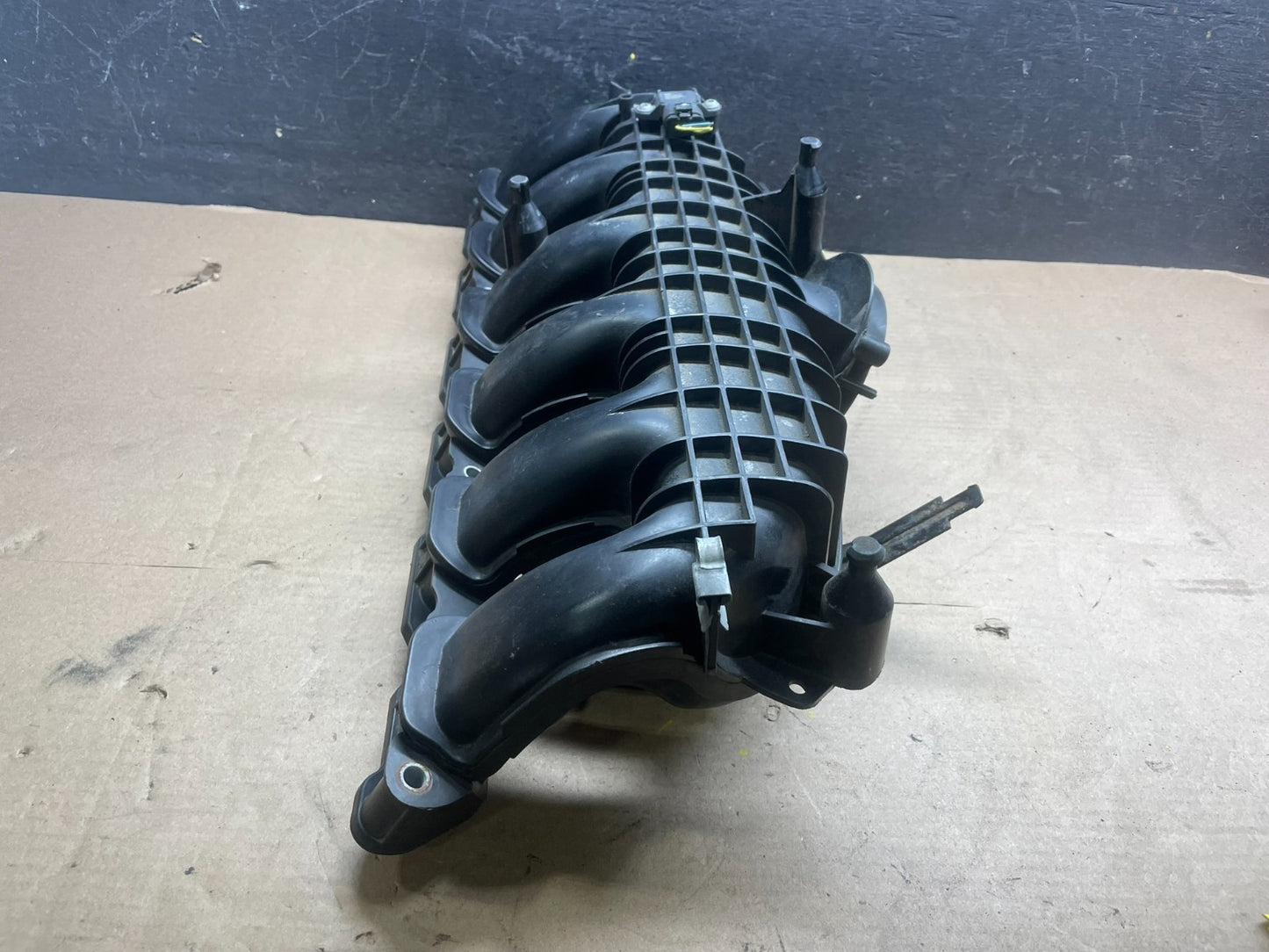 2015-2020 BMW E90 E92 3.0 Turbo Engine Air Intake Manifold 70323536 OEM P7244 DG3