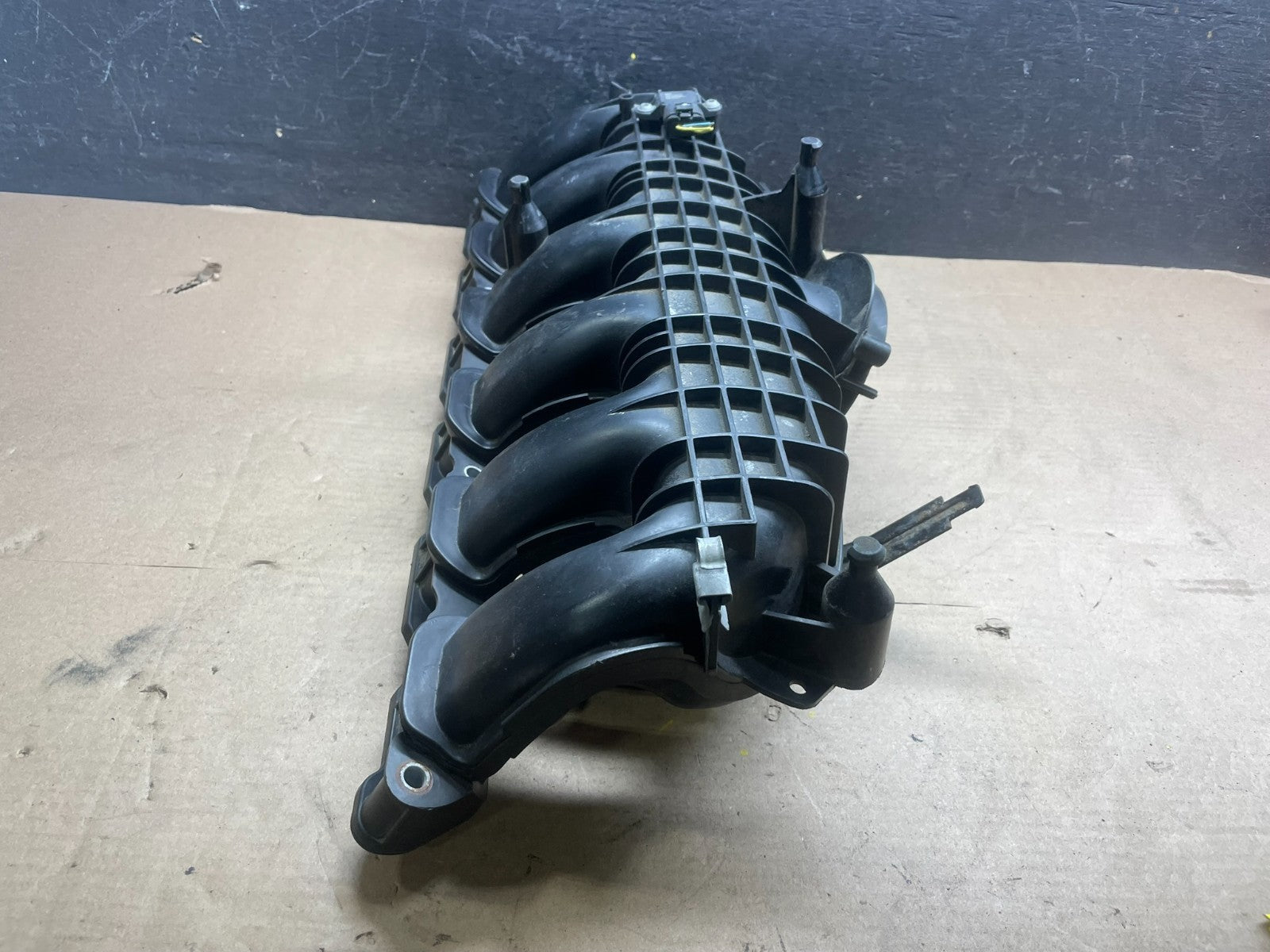 2015-2020 BMW E90 E92 3.0 Turbo Engine Air Intake Manifold 70323536 OEM P7244 DG3