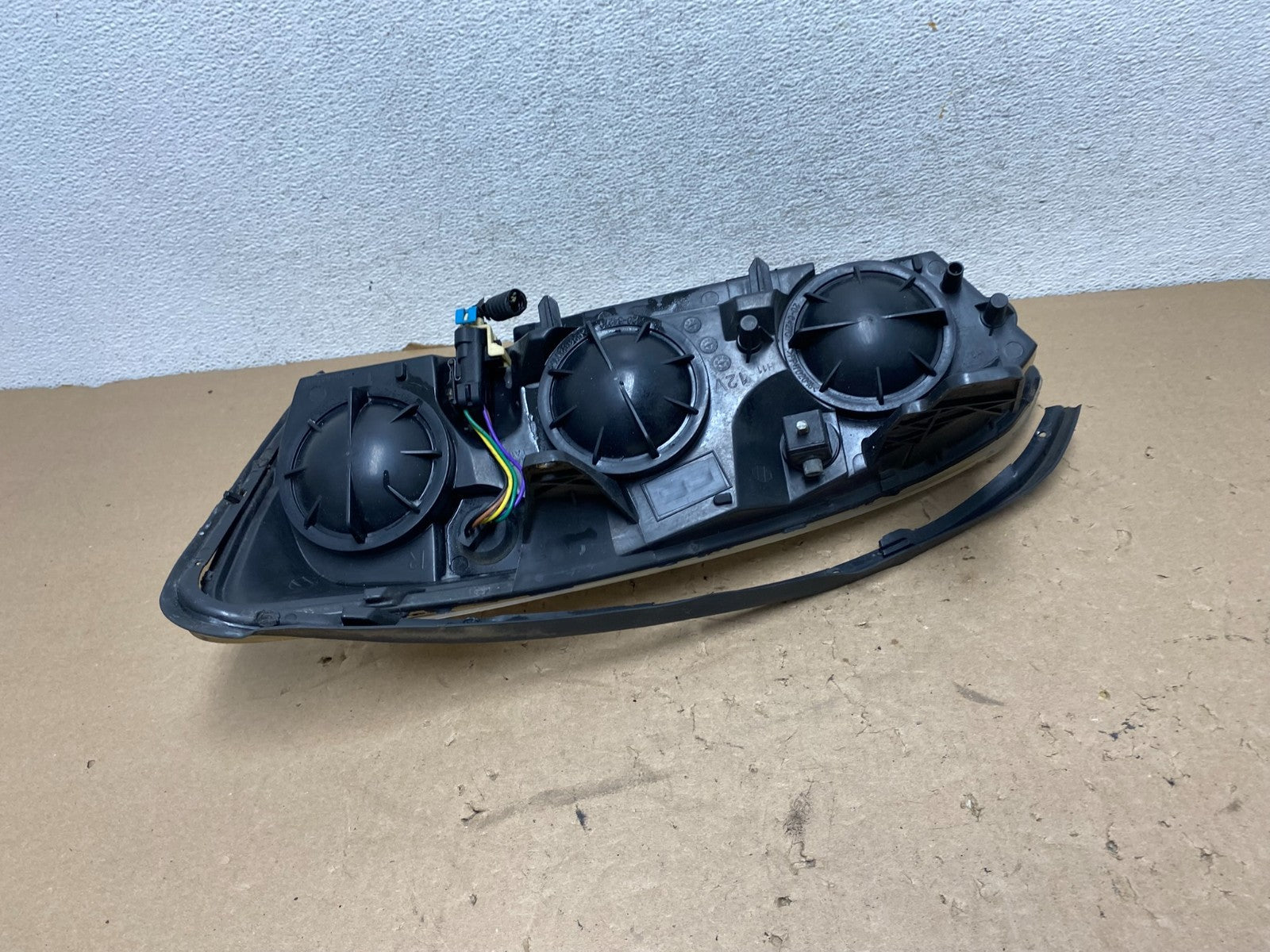 2004 to 2007 Chevrolet Malibu Right Passenger RH Headlight TYC AG4308 DW6