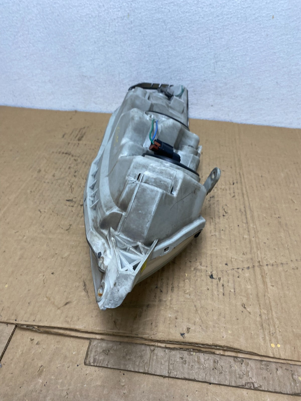 2000 to 2004 Toyota Avalon Halogen Left Driver LH Headlight AC7795 DW6
