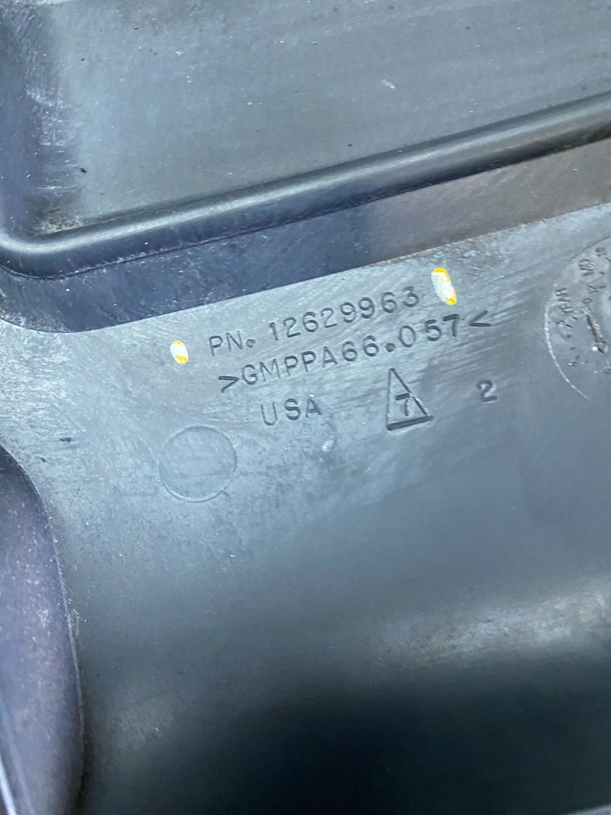 2007 to 2008 GMC Acadia 3.6L VVT Engine Cover Shield OEM S0466 DG8