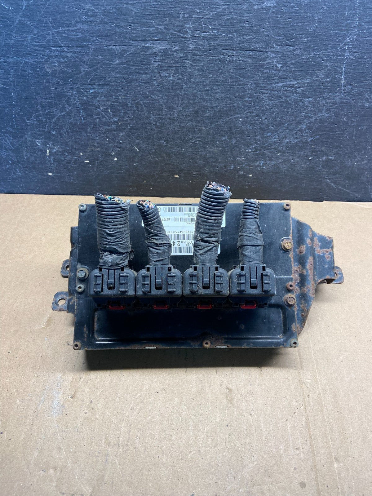 2008 Dodge Caravan 3.3L Engine Control Module p04727737ai AG1584 DG0