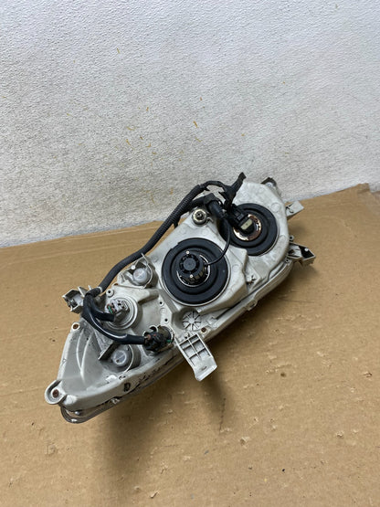2010 - 2011 Toyota Camry Right Passenger RH Halogen Headlight AH8272 DW5