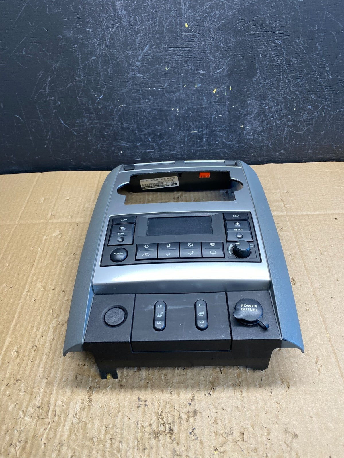 2005-2009 Dodge Durango Heat AC Climate Temp Control Radio Bezel AC9649 DG3
