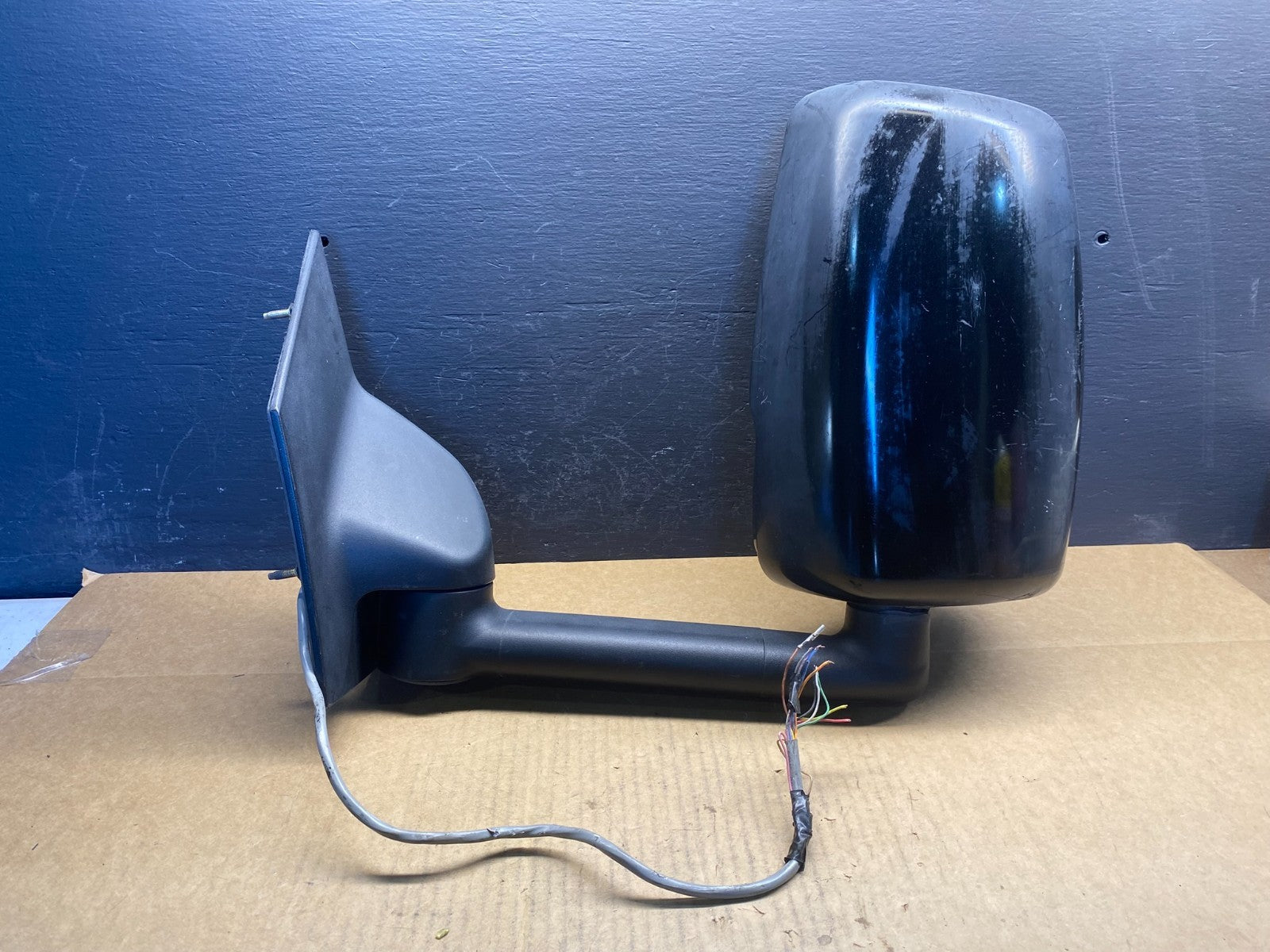 2009 to 2018 Chevrolet Express G3500 G4500 Left Driver LH View Mirror AC2801 DG0