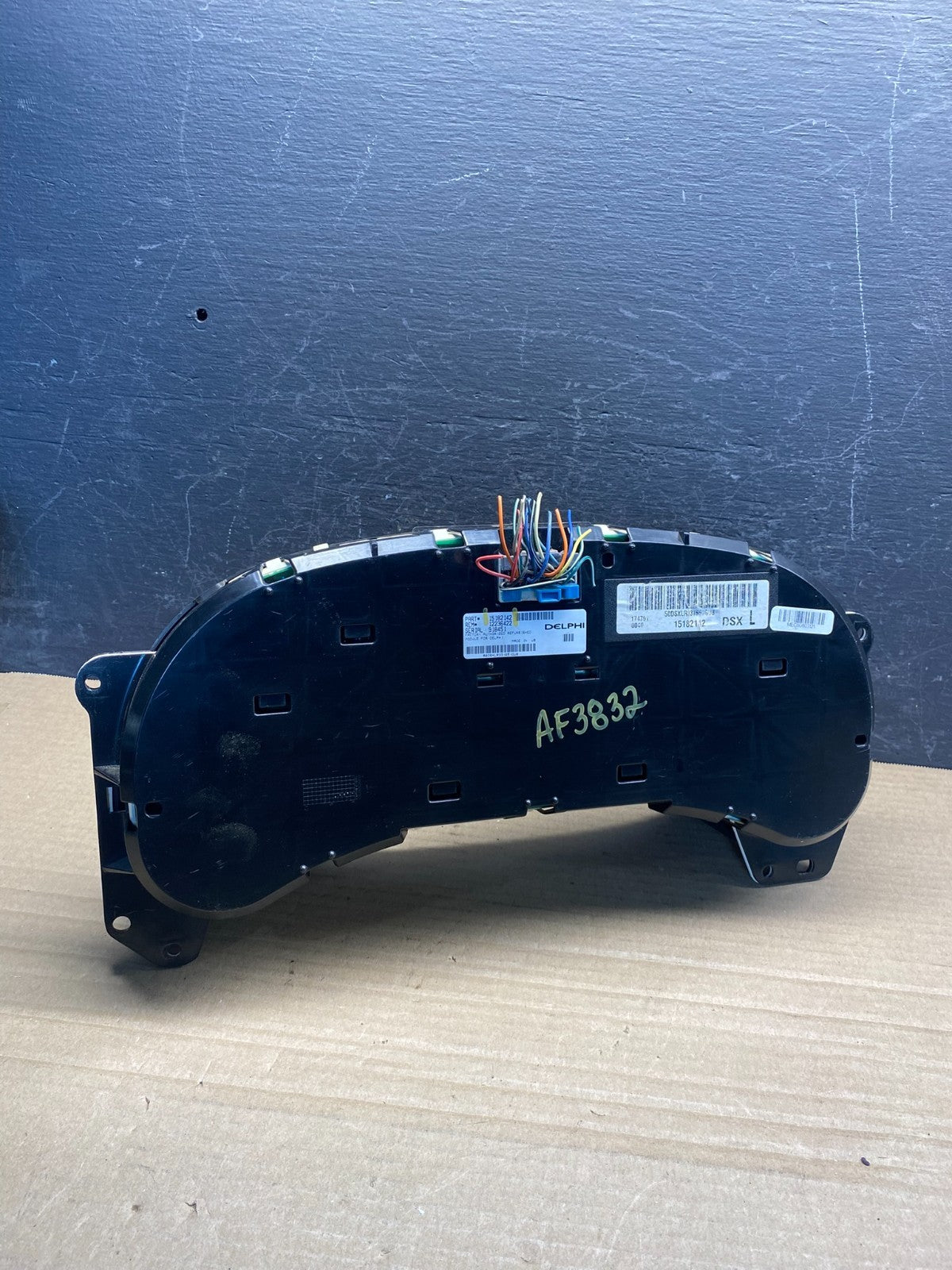 2003 to 2006 Cadillac Escalade Instrument Speedometer Cluster Gauge AF3832 DW3