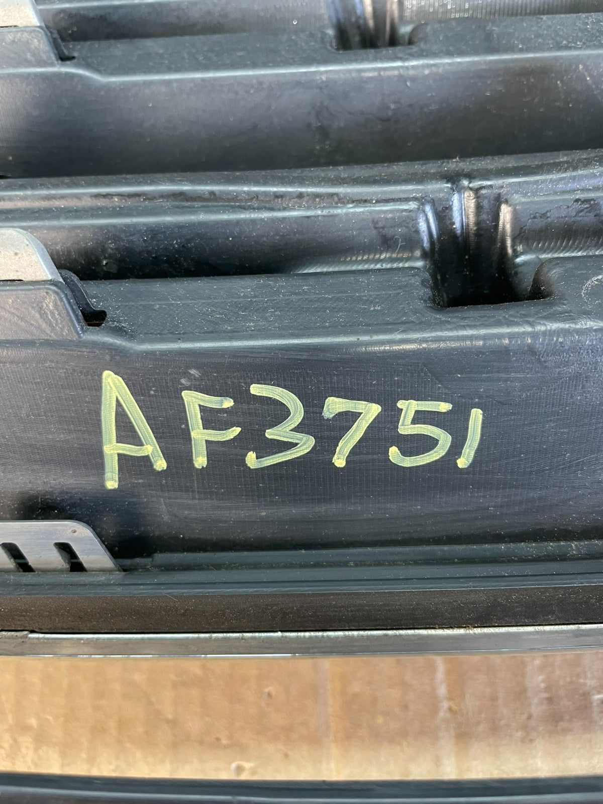 2016 2017 2018 Ford Explorer Upper Front Grill Grille AF3751 DG5