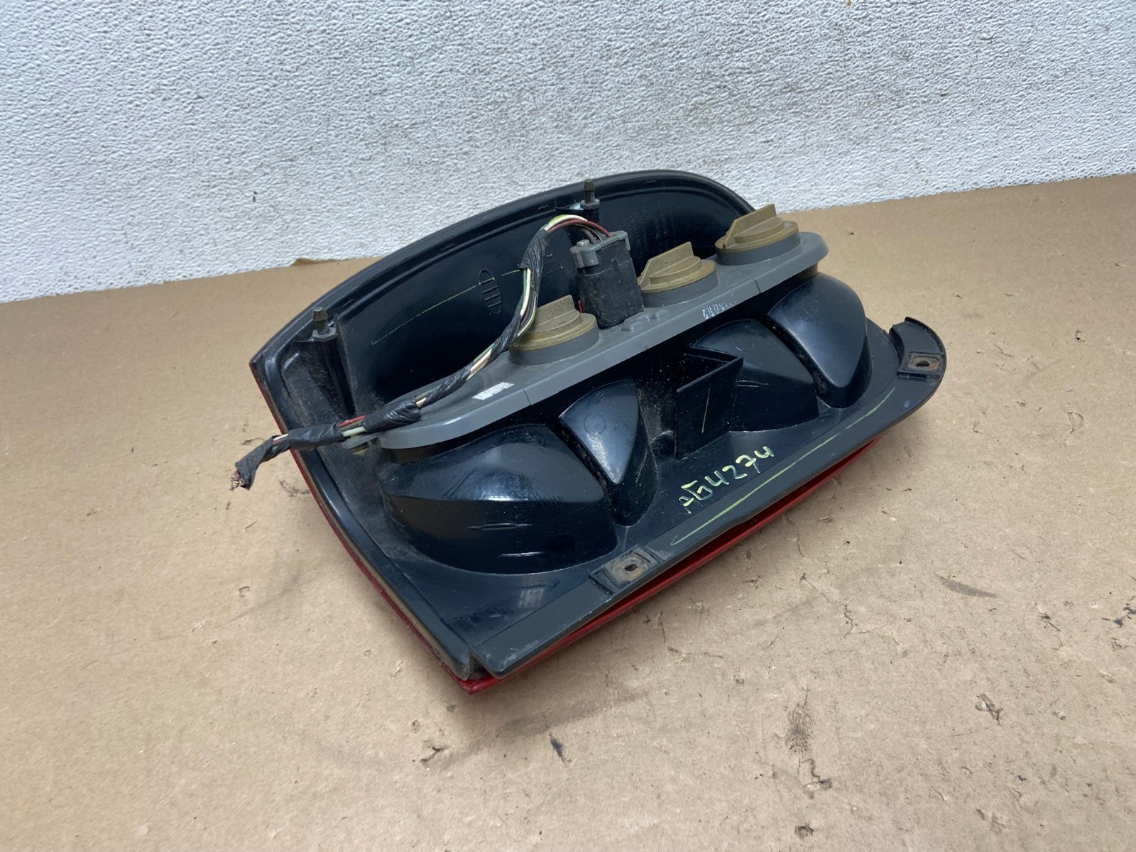 2002 2003 2004 Jeep Liberty Right Passenger Rh Side Tail Light AG4274 LK5