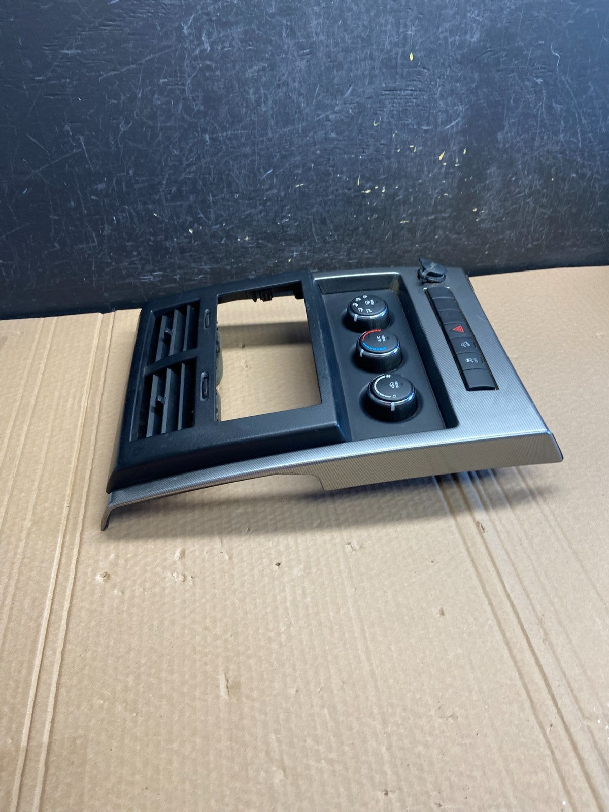 2008 to 2012 Jeep Liberty Dash Climate Temperature Control Radio Bezel AF6115 DG1