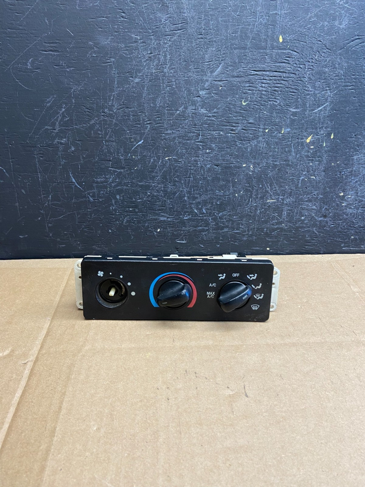 1995 to 2001 Explorer Dash Mount HVAC AC Heater Control F57H-19C733-AB AD20670