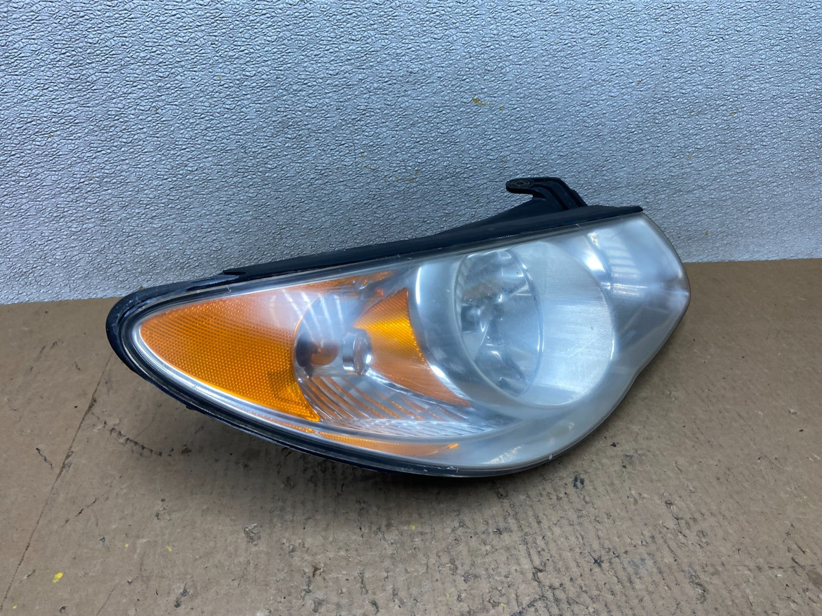 2007 2008 2009 2010 Hyundai Elantra Right Passenger Side Headlight OEM Z9457 DW2
