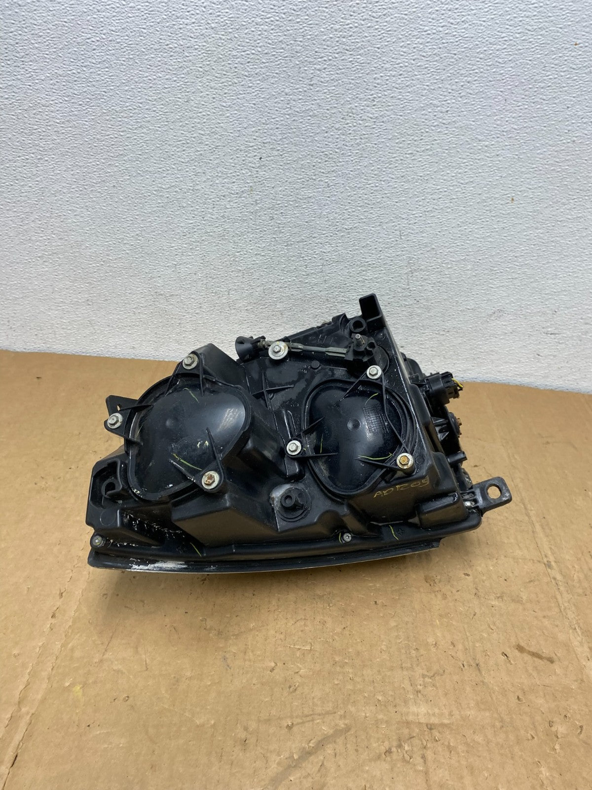 Halogen 2008 to 2014 Cadillac CTS Headlight Left Driver LH Side AD1205 DW6