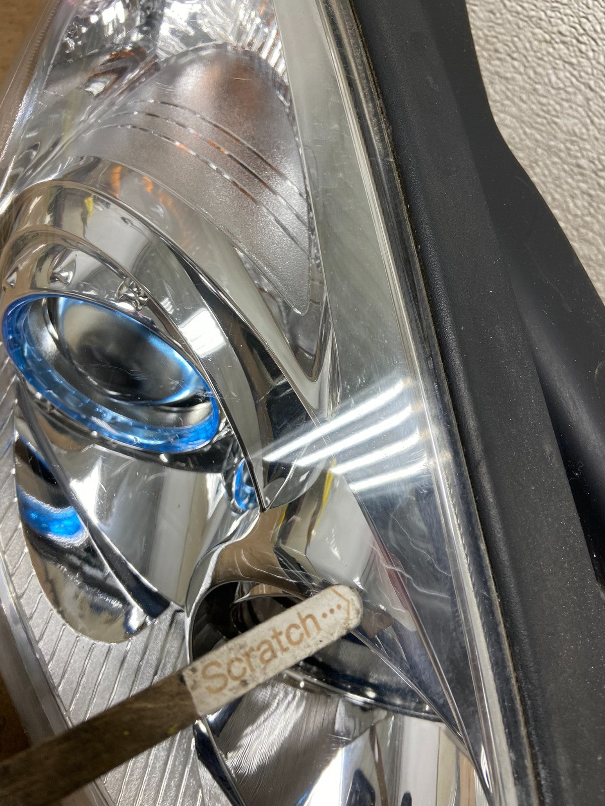 2010 to 2012 Hyundai Elantra Touring Right RH Headlight Halogen Oem X9103 PS3