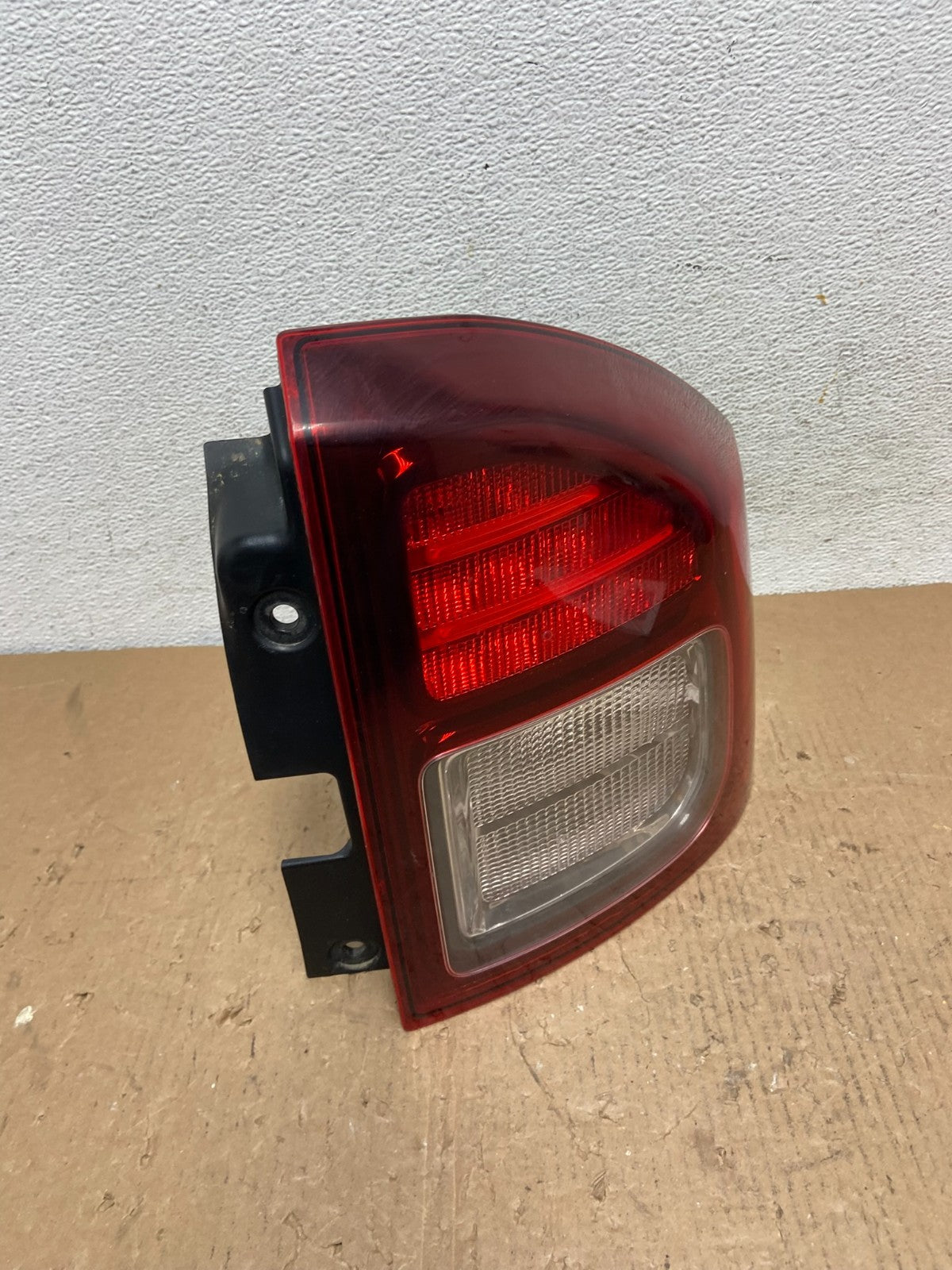 2014 - 2017 Jeep Compass Right Passenger Side Tail Light AD8239 DW2