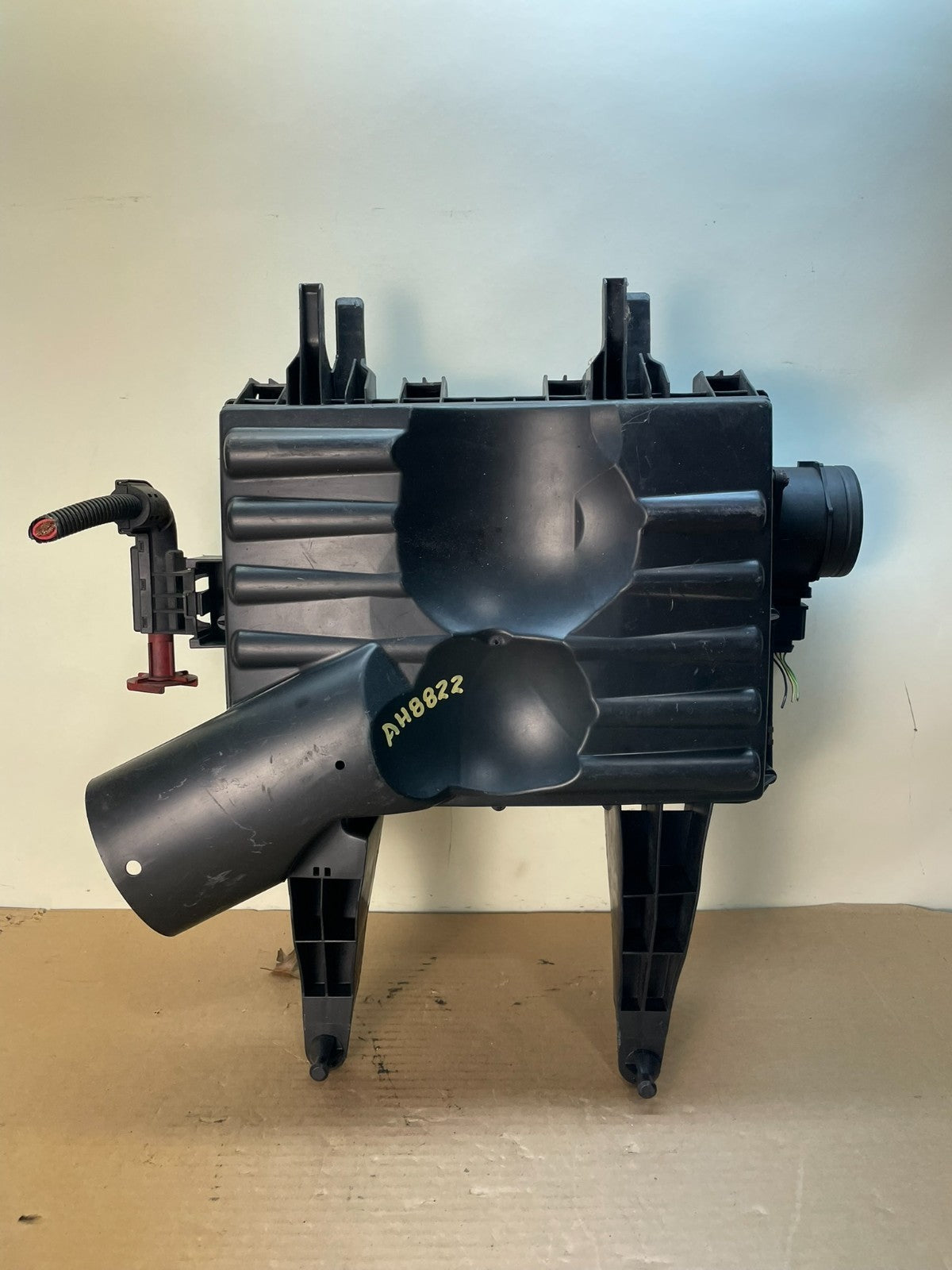 2010 to 2018 Mercedes-Benz Sprinter 2500 3.0L Air Cleaner Box ah8822 DG3