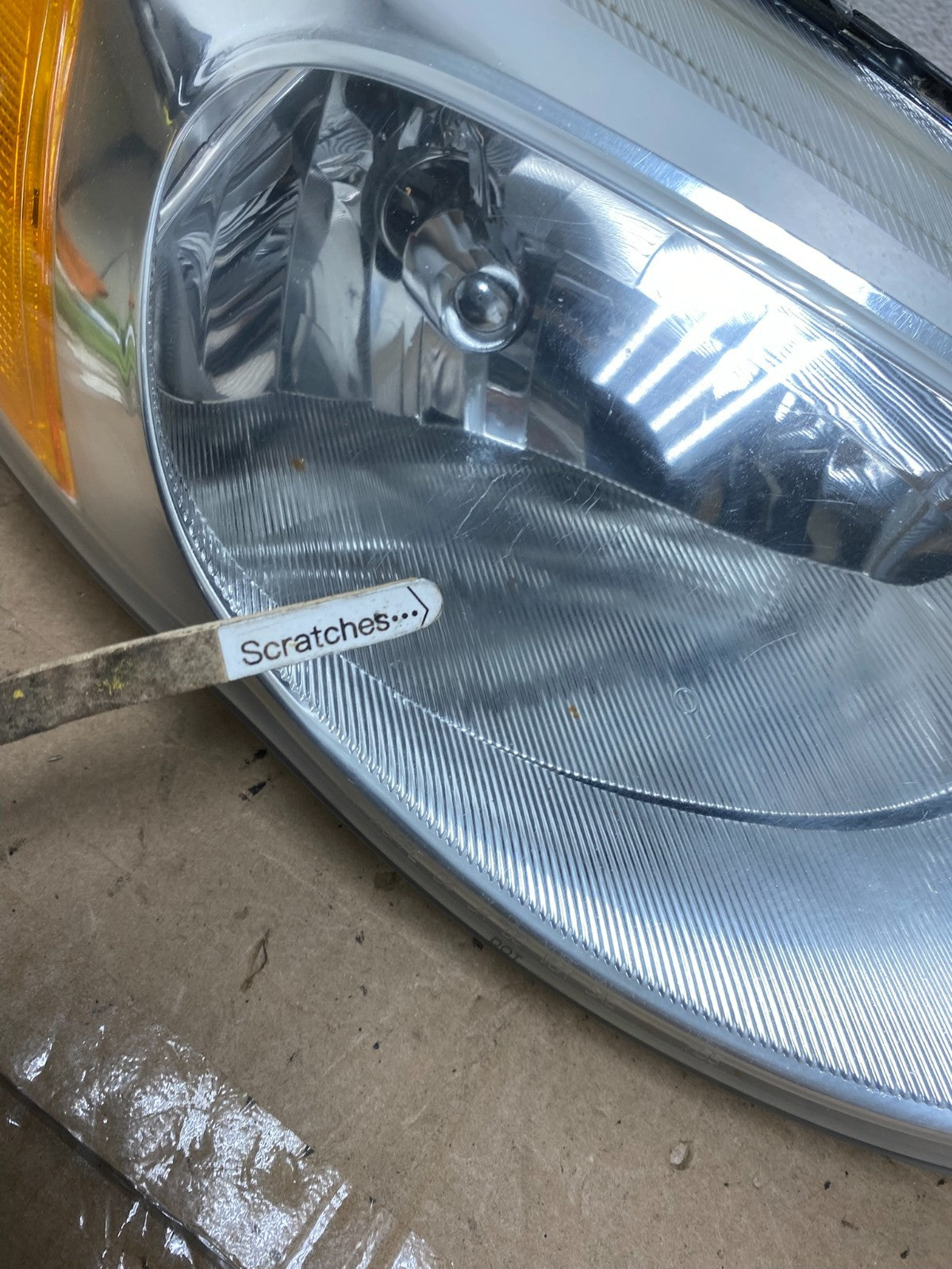 2004 2005 2006 Chrysler Sebring Right Passenger Side Halogen Headlight AE5950 DW3