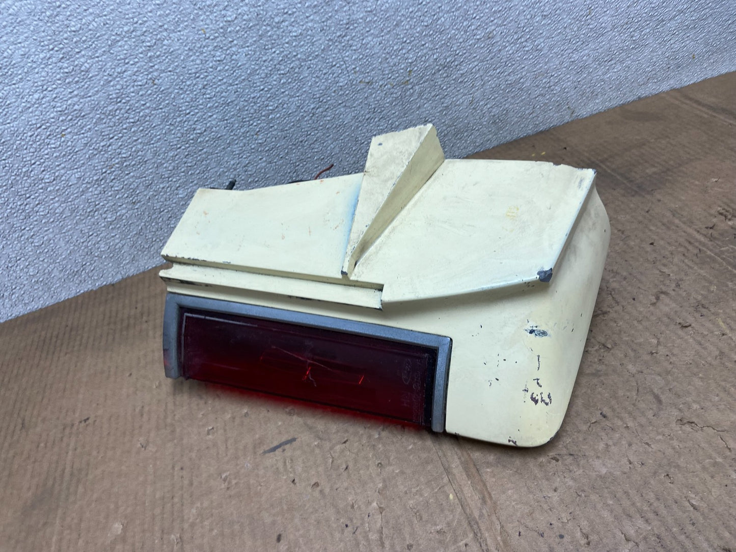 1980-1984 Lincoln Town Car Right Passenger Side Tail Light AA66207