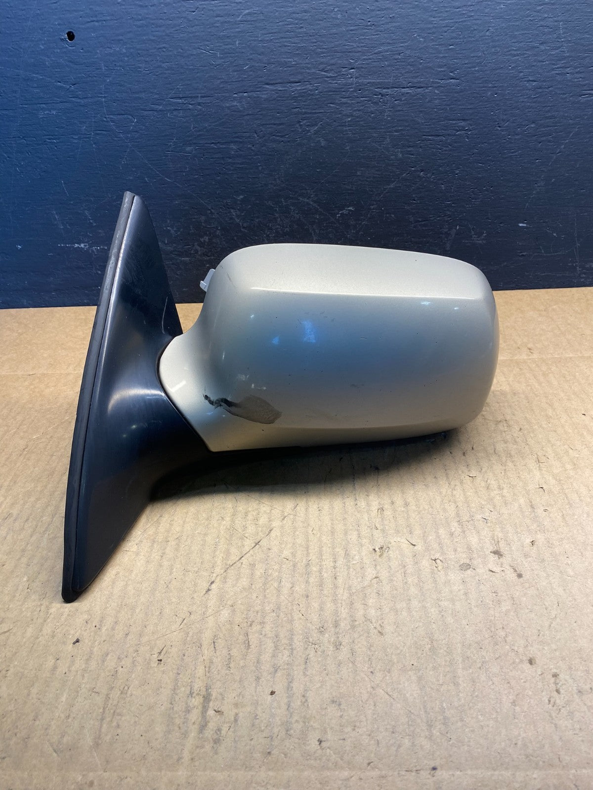 2009 to 2011 Buick Lucerne Left Driver LH Side View Door Mirror OEM AC2865 DW0