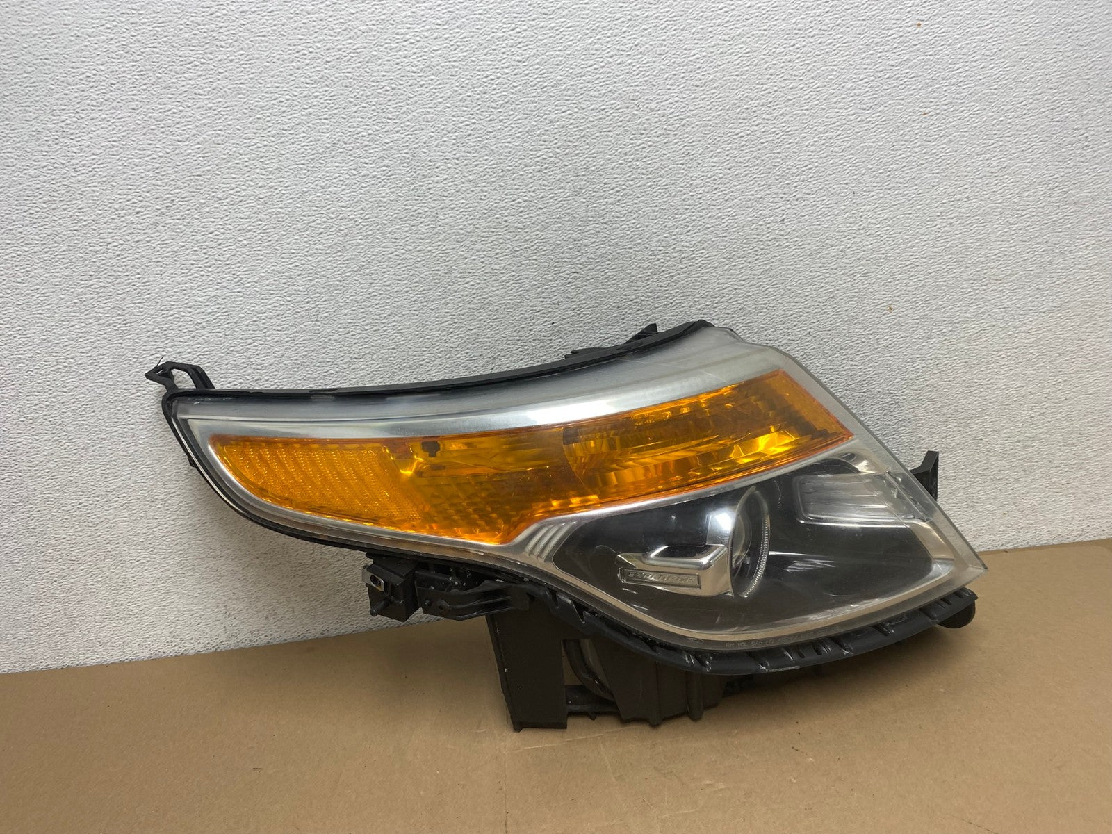 2011 to 2015 Ford Explorer Right Passenger Xenon Headlight AF4358 LK0