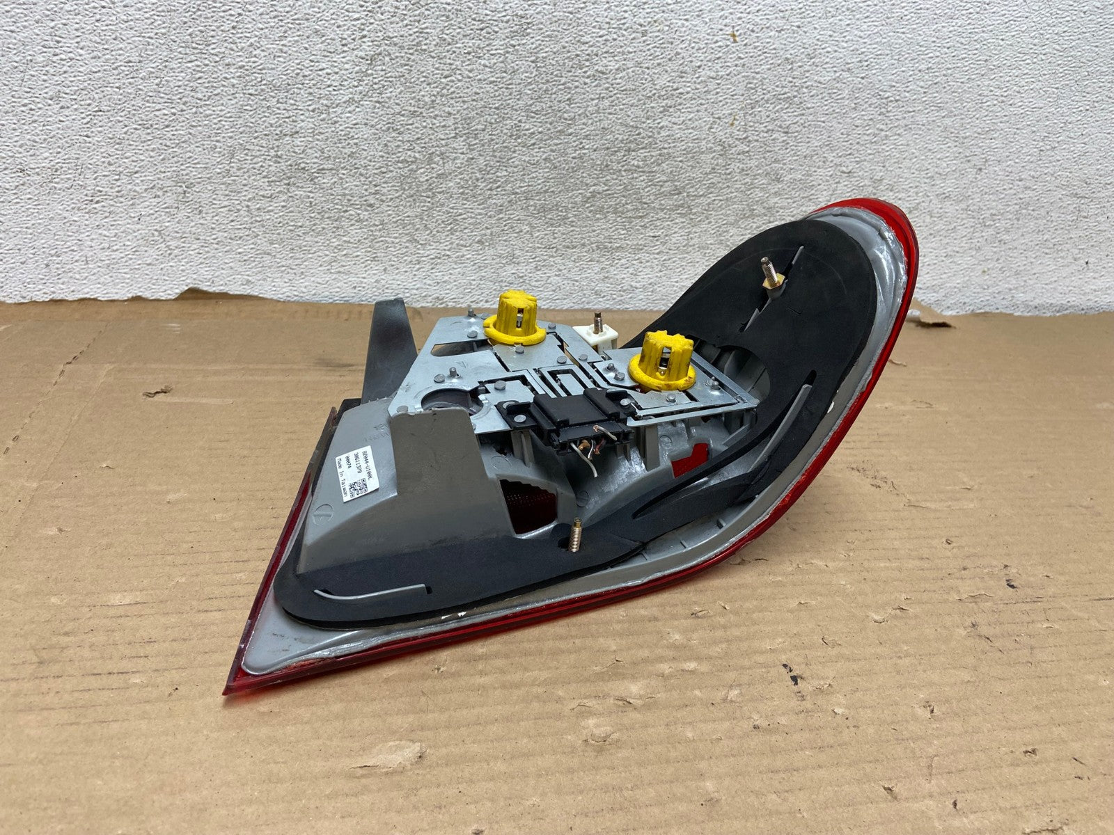 2000-2002 Mercedes-Benz E-Class E430 E320 Left Driver LH Tail Light AG8138 LK5