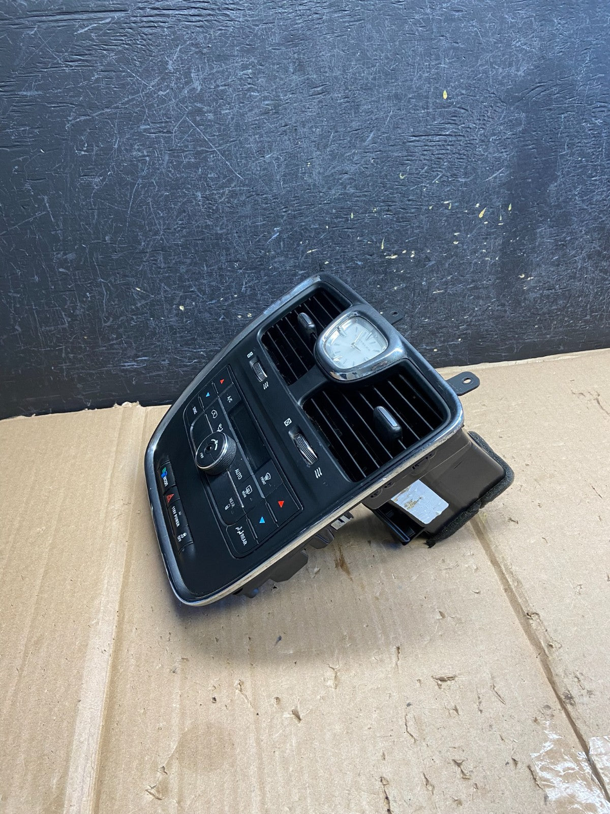 2011-2016 Chrysler Town Country Climate Control Panel Center Dash Trim AI2696 DG2