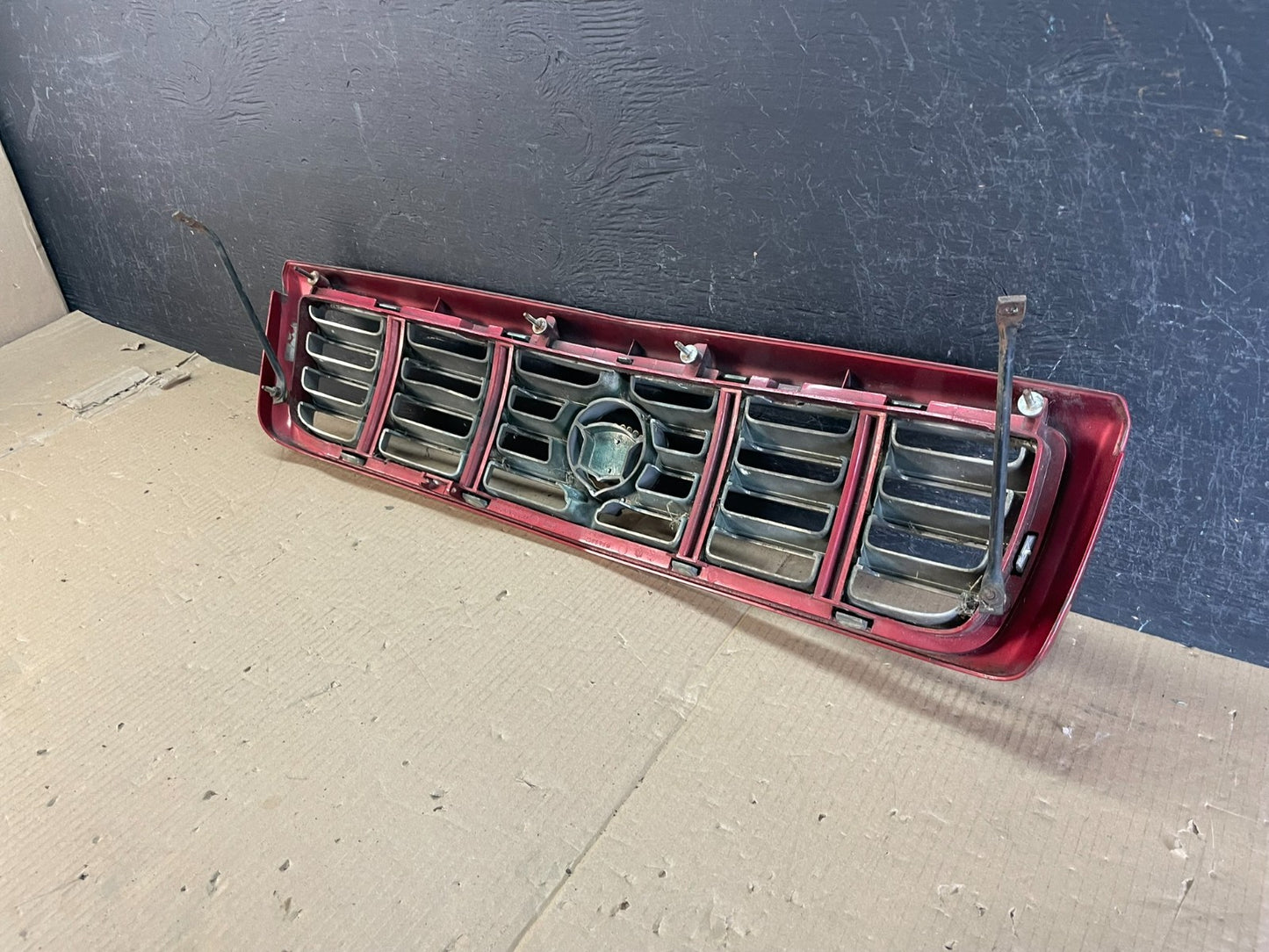 1995 to 2002 Cadillac Eldorado Front Upper Grill Grille AE3650 DG4