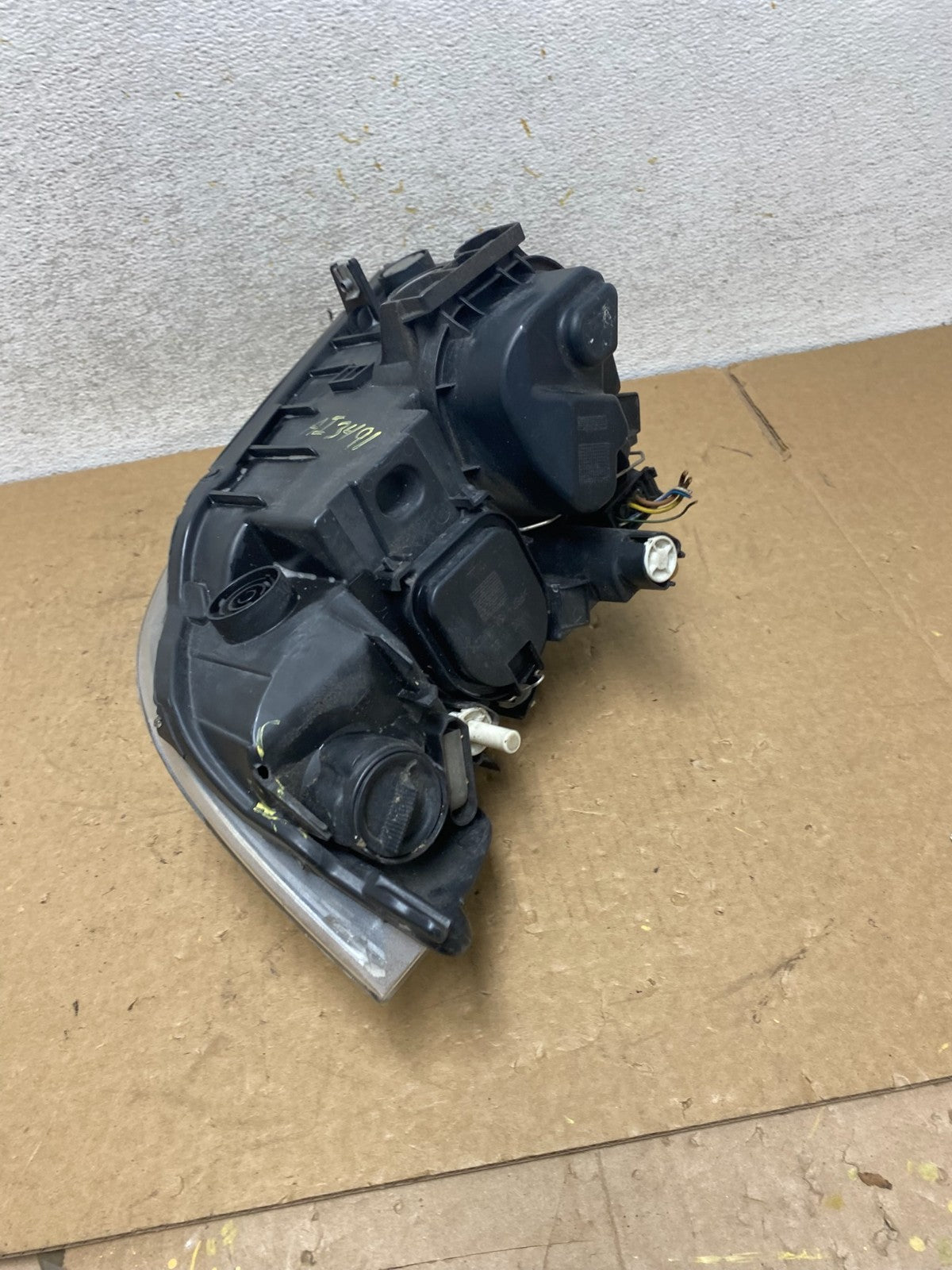 2009-2011 BMW 3 Series 328i 4/D Sedan Headlight Halogen Right Passenger AI34917