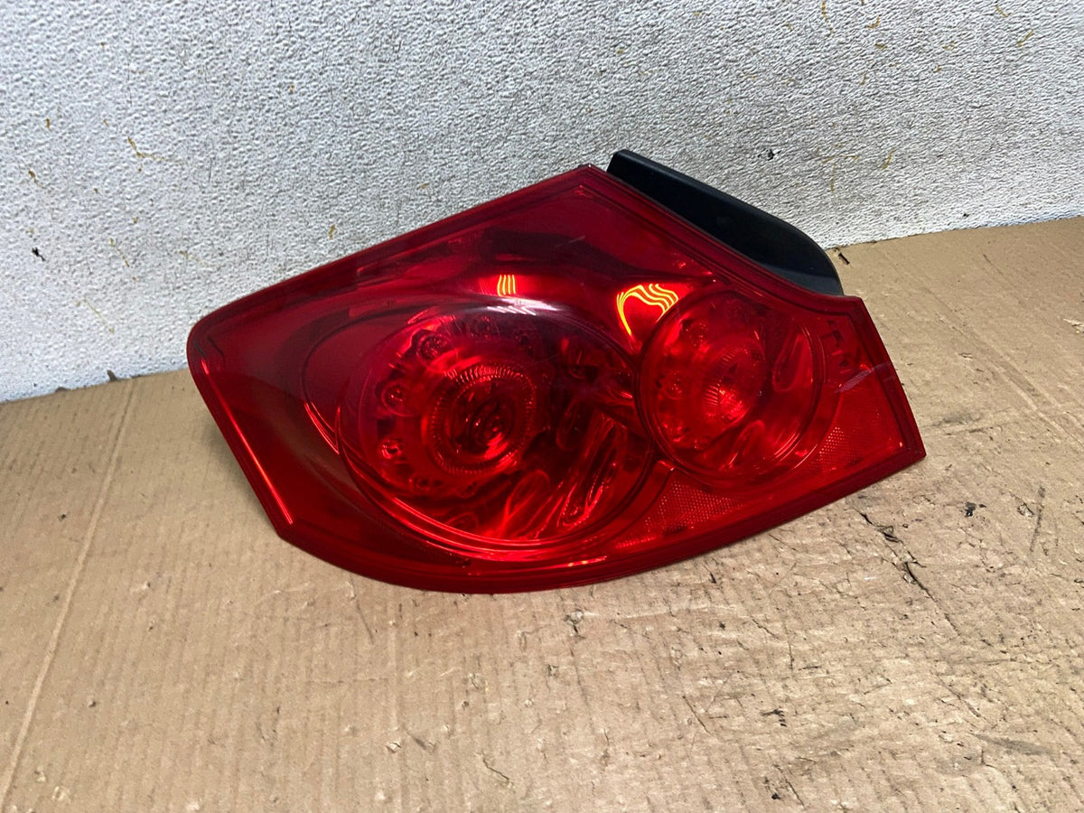 2007 to 2013 Infiniti G35 G37 Sedan Left Driver LH Side Tail Light AI8305 LK0