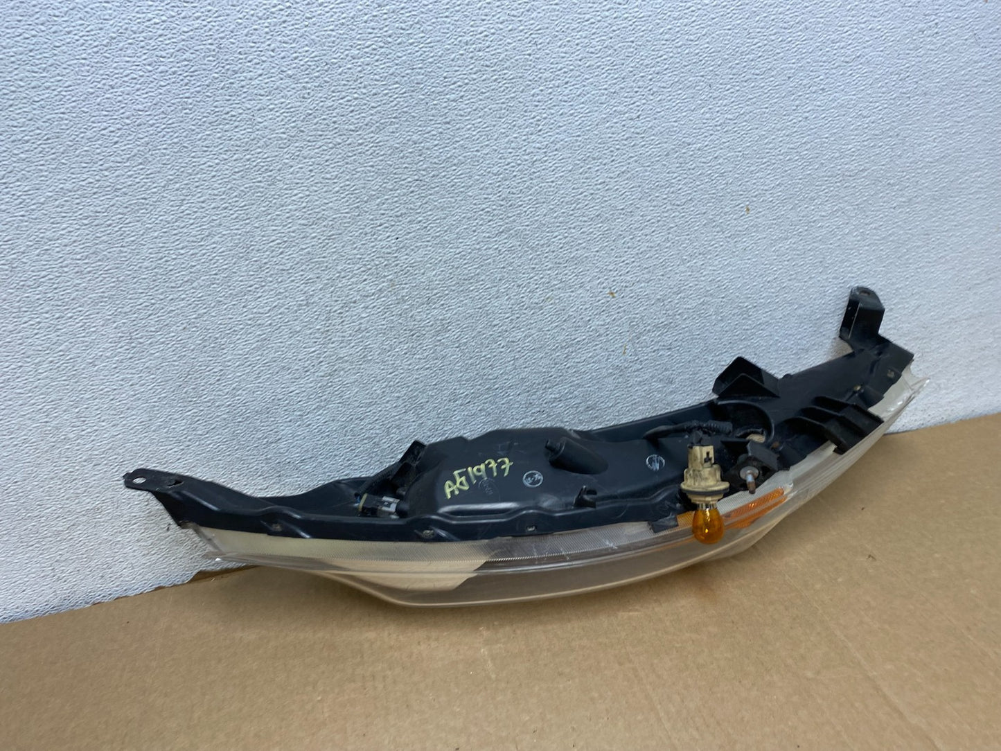 2011-2014 Nissan Juke Turn Signal Headlight Left Driver LH Halogen AG1977 DW6