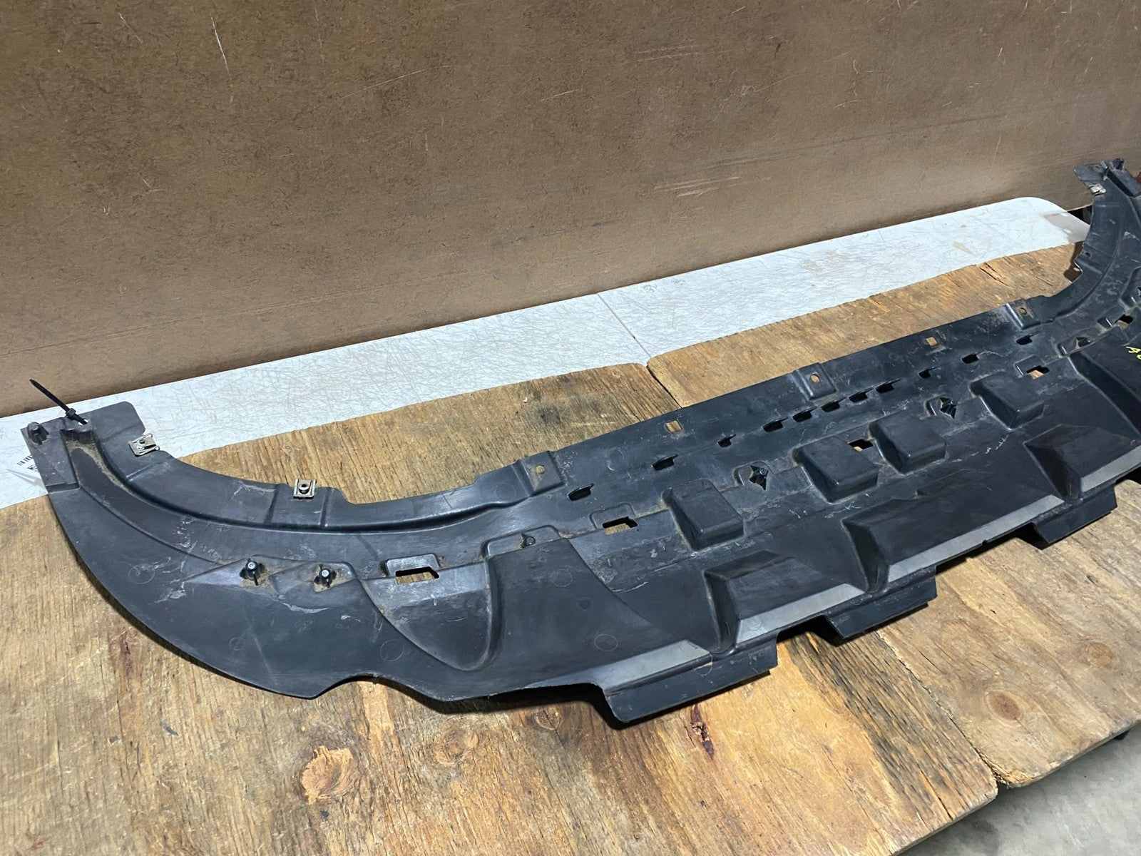 2017 to 2022 Audi Q7 Front Bumper Under Tray Cover 4M0807611A AE86055