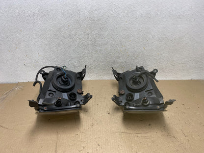 2005 to 2007 Mercury Mariner Left+Right Side Halogen Headlights AH6923 DW7