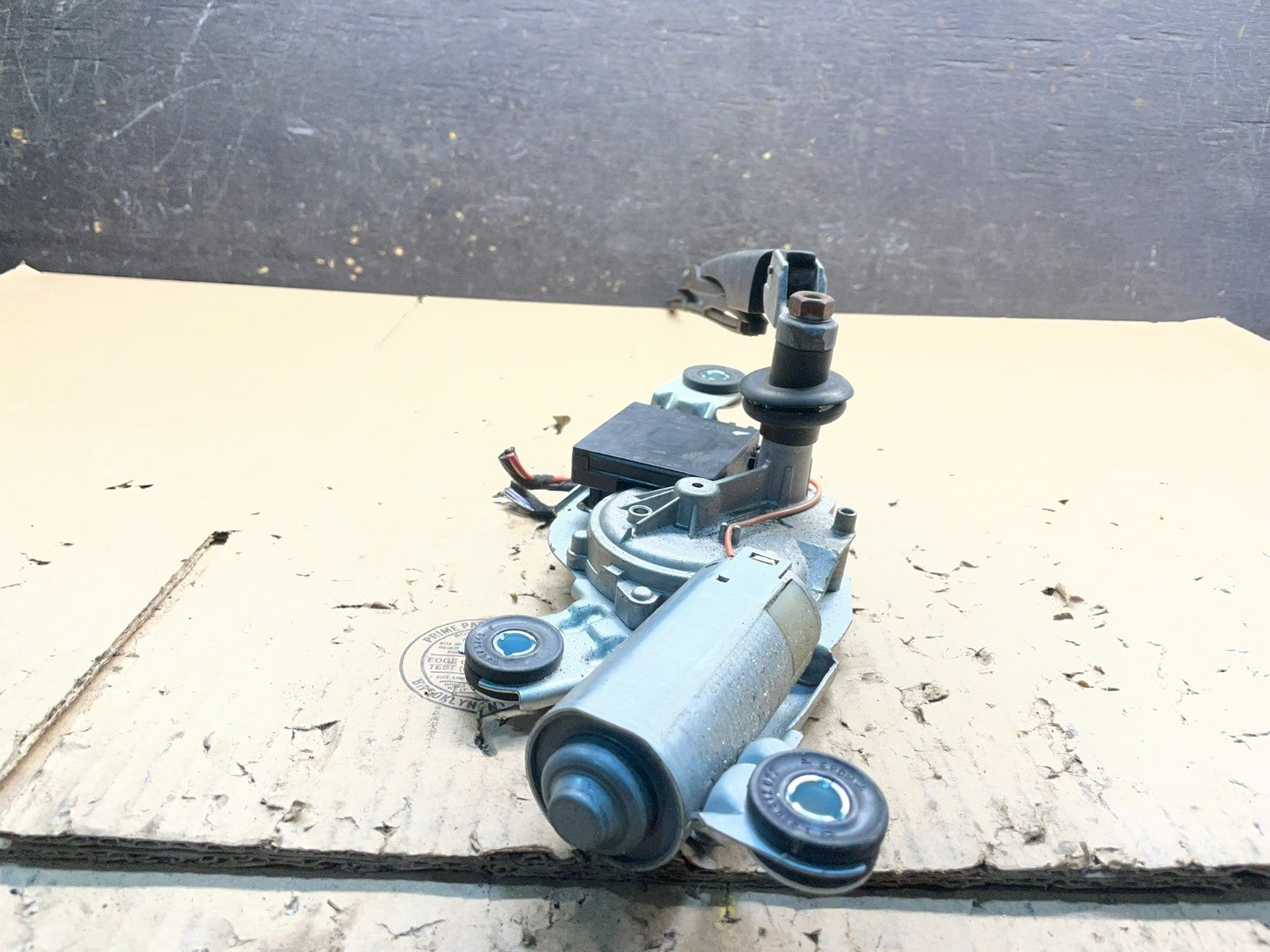 2004 to 2010 BMW X3 E83 Rear Windshield Wiper Motor OEM V8805 DG4